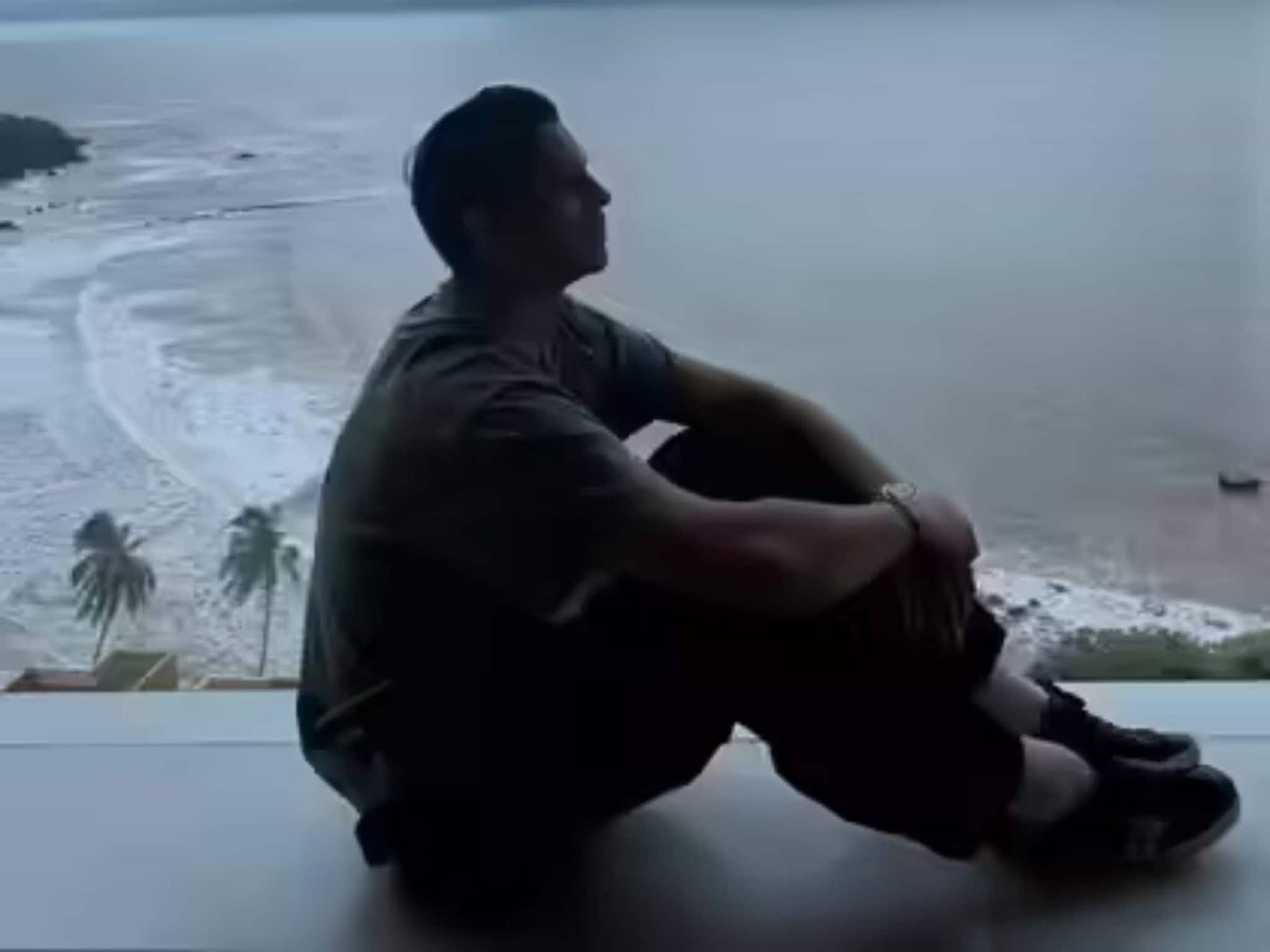 മൊബൈൽ സിം കാർഡ് വില്പനയിൽ നിന്നും ബോളിവുഡ് നടനായി മാറിയ താരം