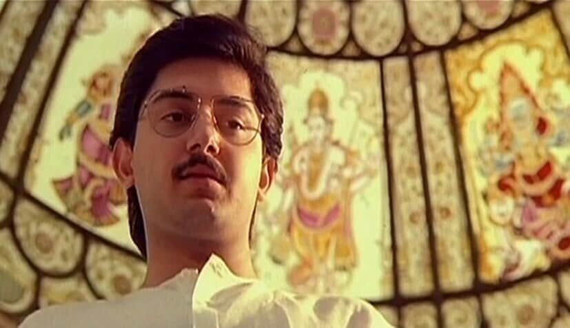  ബിസിനസുകാരനായ വി.ടി. സ്വാമിയുടെയും ഭരതനാട്യം കലാകാരി വസന്തയുടെയും മകനായി പിറന്ന അരവിന്ദ് സ്വാമി, ഒരു പരസ്യചിത്രത്തിലെ പ്രകടനത്തിലൂടെ സിനിമയിലെത്തുകയായിരുന്നു. അദ്ദേഹത്തെ കണ്ടെത്തിയതാകട്ടെ, സംവിധായകൻ മണിരത്നവും. ആകർഷണീയമായ വ്യക്തിത്വവും അഭിനയ പാടവവും ഒത്തുചേർന്ന യുവാവിന് ദളപതിയിൽ അരങ്ങേറ്റത്തിന് അവസരമൊരുക്കി. ആദ്യ ചിത്രം രജനീകാന്തിനൊപ്പം