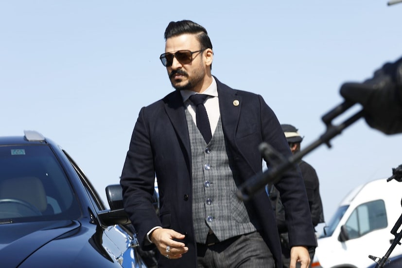 വിവേക് ഒബ്‌റോയ് ജീവചരിത്രം, Vivek Oberoi Net Worth, ഐശ്വര്യ റായ് ഡേറ്റിംഗ്, Aishwarya Rai Vivek Oberoi Relationship, സൽമാൻ ഖാൻ, വിവേക് ഒബ്‌റോയ് വൈരം, Salman Khan Vivek Oberoi Feud, വിവേക് ഒബ്‌റോയ് പഴയ സിനിമകൾ, Vivek Oberoi Hit Movies, വിവേക് ഒബ്‌റോയ് ബിസിനസ്സ്Vivek Oberoi Business Empire1200 ,കോടി സമ്പാദ്യം,Vivek Oberoi Real Estate Dubai,19 വയസ്സിൽ 12 കോടി,Actor Turned Entrepreneur,ഷെയർ മാർക്കറ്റ് ബിസിനസ്,Stock Market Business Vivek Oberoi,വിവേക് ഒബ്‌റോയ് സംഭാവന,Vivek Oberoi Charity Donation, 358 കോടി രൂപ സംഭാവന	Vivek Oberoi Philanthropy,പാവങ്ങൾക്കുള്ള സഹായം,NRI Contribution India,ഐശ്വര്യ റായ് വിവേക് ഒബ്‌റോയ് പ്രണയം,Aishwarya Rai Vivek Oberoi Dating History, വിവേക് ഐശ്വര്യ ബ്രേക്കപ്പ് കാരണം, Aishwarya Vivek Breakup Reason,വിവേക് ഒബ്‌റോയ് ഐശ്വര്യയുടെ മുൻ കാമുകൻ,Aishwarya Rai Ex Boyfriend Vivek,വിവേക് ഐശ്വര്യ റായ് ബന്ധം,Vivek Oberoi and Aishwarya Rai Relationship, Actor, Actors Life, Net Worth, Actor Vivek Oberoi, Vivek Oberoi vs Salman Khan, Cinema, Tamil Cinema, Vivek Oberoi Net Worth, Ajith Movie Villain, Bollywood Cinema, Aishwarya Rai Love, Bollywood actor, Ajith movie villain, business empire, real estate, Indian stock market, Salman Khan controversy,Vivek Oberoi, Tamil actor,  Bollywood,philanthropy, 
