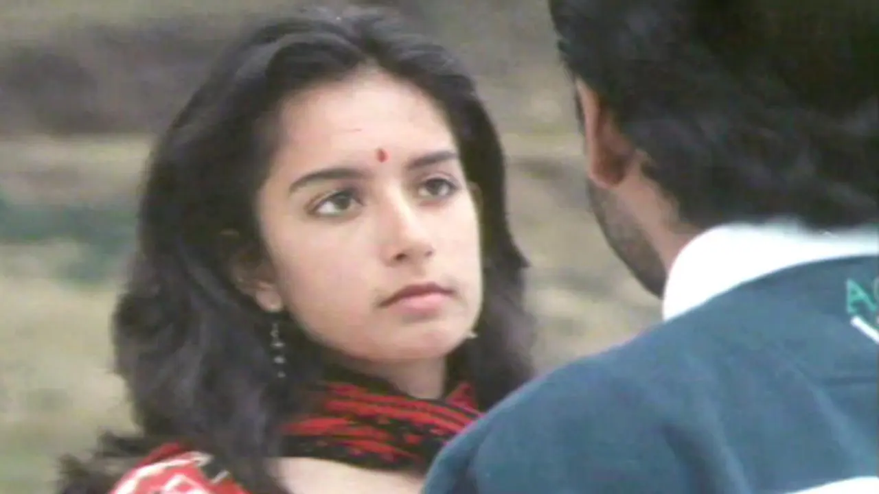  ഗിരിജ ഷെട്ടാറിന്റെ ആദ്യ ചിത്രങ്ങൾ തിയേറ്റർ വിജയമായിരുന്നു എങ്കിലും, തുടക്കത്തിൽ ലഭിച്ച ജനപ്രീതി നിലനിർത്താൻ അവരെക്കൊണ്ടായില്ല. ആമിർ ഖാനൊപ്പം 'ജോ ജീതാ വൊഹി സിക്കന്ദർ' എന്ന സിനിമയിൽ നായികയാക്കാൻ തീരുമാനിച്ചുറപ്പിച്ചിരുന്നത് ഗിരിജ ഷെട്ടാറിനെ ആയിരുന്നു. അവർ സിനിമയിൽ നിന്നും പിന്മാറിയതും, സംവിധായകൻ അയേഷ ജുൽകയെ സിനിമയുടെ ഭാഗമാവാൻ ക്ഷണിച്ചു. ഗിരിജ അഭിനയിച്ച ചില സീനുകൾ സിനിമയുടെ ആദ്യ ഭാഗങ്ങളിൽ ഉള്ളതായി പറയപ്പെടുന്നു. എന്തുകൊണ്ടാണ് സിനിമ ഉപേക്ഷിച്ചത് എന്നതിനും ഗിരിജയുടെ പക്കൽ കൃത്യമായ ഉത്തരമുണ്ട്