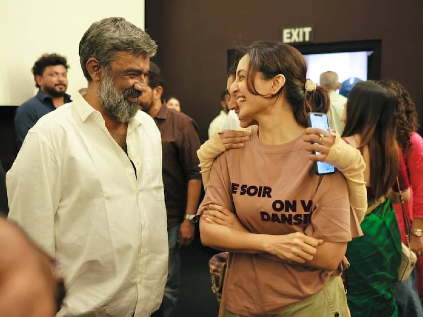 ഇതിനോടകം ഏഴോളം സിനിമകൾ നിർമ്മിച്ച മമ്മൂട്ടി കമ്പനി ആദ്യമായാണ്‌ ഒരു ഹ്രസ്വചിത്രവുമായി പ്രേക്ഷകരുടെ മുന്നിലെത്തുന്നത്. ക്യാപിറ്റോൾ തീയേറ്ററുമായി സഹകരിച്ചാണ് മമ്മൂട്ടി കമ്പനി ഈ ചിത്രം നിർമ്മിച്ചത്. സംവിധായകൻ രഞ്ജിത് ഒരിടവേളക്ക് ശേഷം ഒരുക്കുന്ന ചിത്രമെന്ന പ്രത്യേകതയും ഇതിനുണ്ട്