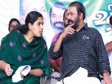 വി. ശിവൻകുട്ടിയും ആര്യ രാജേന്ദ്രനും വി. ശിവൻകുട്ടിയും ആര്യ രാജേന്ദ്രനും