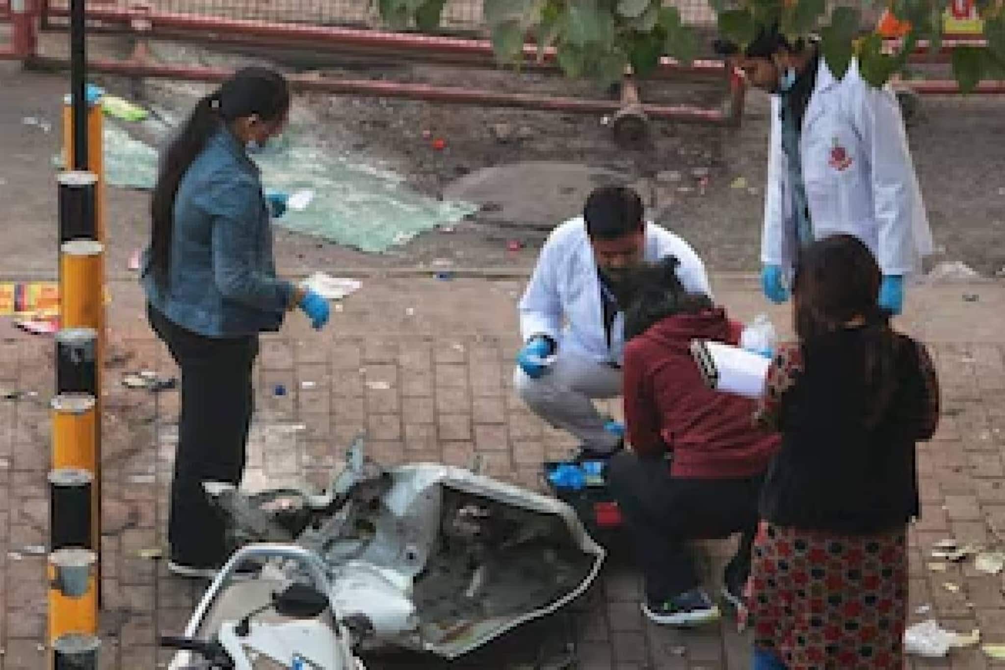 Delhi Blast | ഡൽഹിയിലേക്ക് ഫരീദാബാദിൽ നിന്നും 800 പോലീസ് ഉദ്യോഗസ്ഥർ; ഉന്നതതലയോഗം വിളിച്ചുചേർത്ത് അമിത് ഷാ