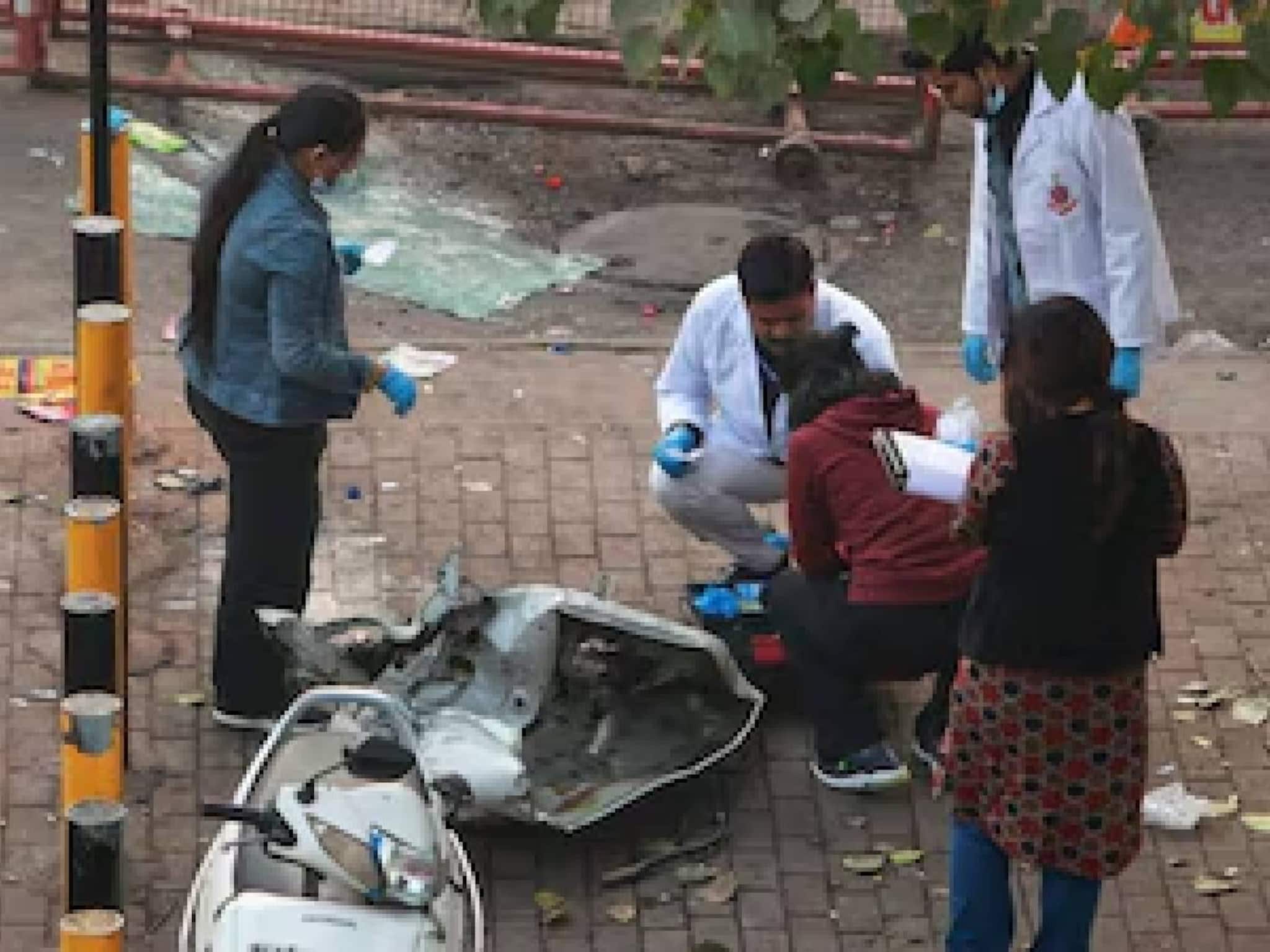 Delhi Blast | ഡൽഹിയിലേക്ക് ഫരീദാബാദിൽ നിന്നും 800 പോലീസ് ഉദ്യോഗസ്ഥർ; ഉന്നതതലയോഗം വിളിച്ചുചേർത്ത് അമിത് ഷാ