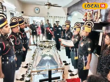 മാനുവൽ ഫ്രെഡറികിന്റെ മൃതദേഹം പൊതു ദർശനത്തിന് വച്ചപ്പോൾ മാനുവൽ ഫ്രെഡറികിന്റെ മൃതദേഹം പൊതു ദർശനത്തിന് വച്ചപ്പോൾ