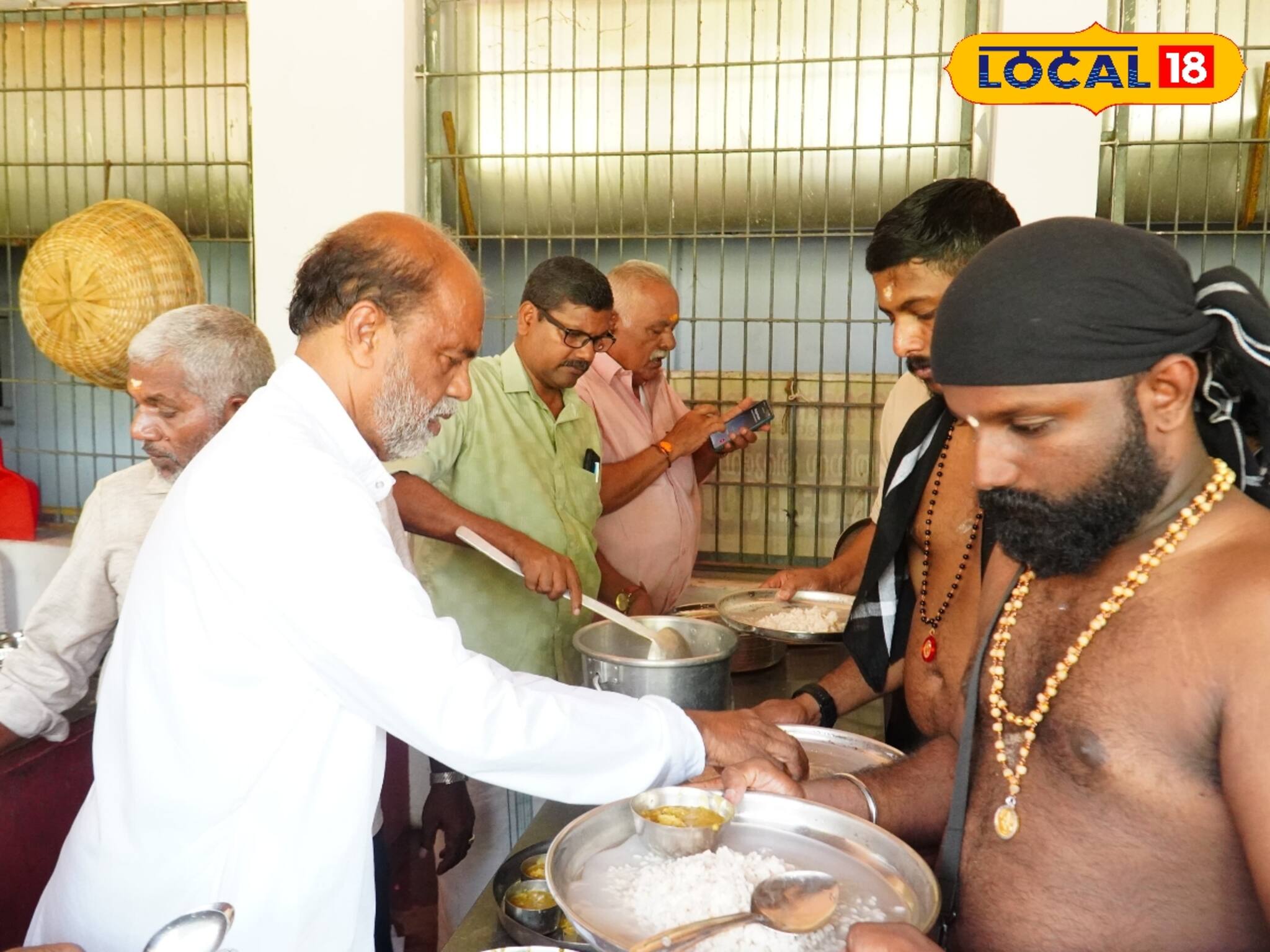 പതിവ് തെറ്റിയില്ല, ഇത്തവണയും അയ്യപ്പ ഭക്തര്‍ക്ക് അന്നദാനം ഒരുക്കി തിരുവങ്ങാട് അയ്യപ്പ സേവാസംഘം