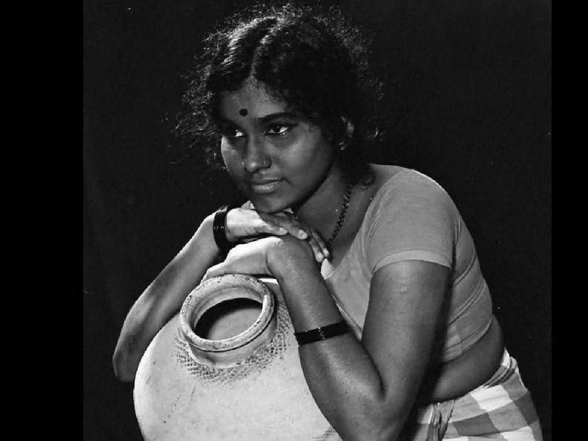 ഭരതൻ, ലളിത ദമ്പതികളുടെ മകൻ കമൽ സംവിധാനം ചെയ്ത 'നമ്മൾ' സിനിമയിലൂടെയാണ് അഭിനയരംഗത്തേക്ക് കാലെടുത്തുവച്ചത്. 2002ലായിരുന്നു സിദ്ധാർഥ് ഭരതന്റെ സിനിമാ പ്രവേശം. പത്തു വർഷങ്ങൾക്കിപ്പുറം പിതാവ് ഭരതന്റെ തന്നെ ചിത്രമായ 'നിദ്ര'യുടെ റീമേക്കുമായി സിദ്ധാർഥ് സംവിധായകന്റെ കുപ്പായമണിഞ്ഞു. പിന്നെയും നാല് ചിത്രങ്ങൾ കൂടി സിദ്ധാർഥ് ഭരതന്റെ സംവിധാനത്തിൽ പുറത്തിറങ്ങി. സുമതി വളവിലാണ് സിദ്ധാർഥ് ഭരതൻ ഏറ്റവും ഒടുവിലായി വേഷമിട്ടത്. ഇനി ദിലീപ് ചിത്രം ഭ.ഭ.ബ.യിൽ സിദ്ധാർത്ഥിന്റെ പ്രകടനം കാണാം