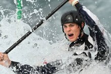 വിമാനത്തിൽ ശാരീരിക ബന്ധത്തിൽ ഏർപ്പെടുന്ന വീഡിയോ സോഷ്യല്‍ മീഡിയയിൽ; ബ്രിട്ടീഷ് തുഴച്ചില്‍ താരത്തിന്...