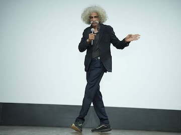 മകരന്ദ് ദേശ്പാണ്ഡേ