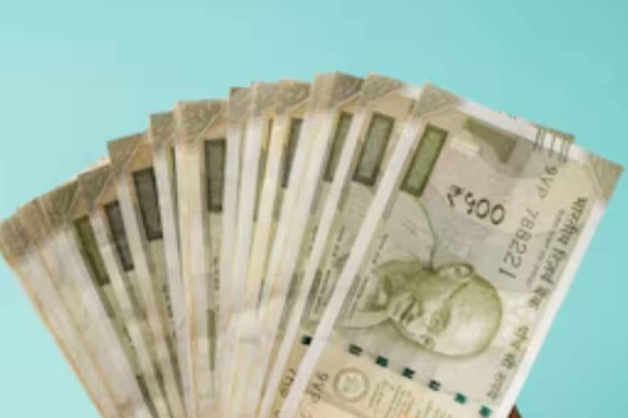 1.3 ലക്ഷം രൂപ ശമ്പളമുള്ള കോര്പ്പറേറ്റ് ജോലി ഉപേക്ഷിച്ച് ഹോംസ്റ്റേ തുടങ്ങി; മാസം നേടുന്നത് 2.5 ലക്ഷം രൂപ! 1.3 ലക്ഷം രൂപ ശമ്പളമുള്ള കോര്പ്പറേറ്റ് ജോലി ഉപേക്ഷിച്ച് ഹോംസ്റ്റേ തുടങ്ങി; മാസം നേടുന്നത് 2.5 ലക്ഷം രൂപ!