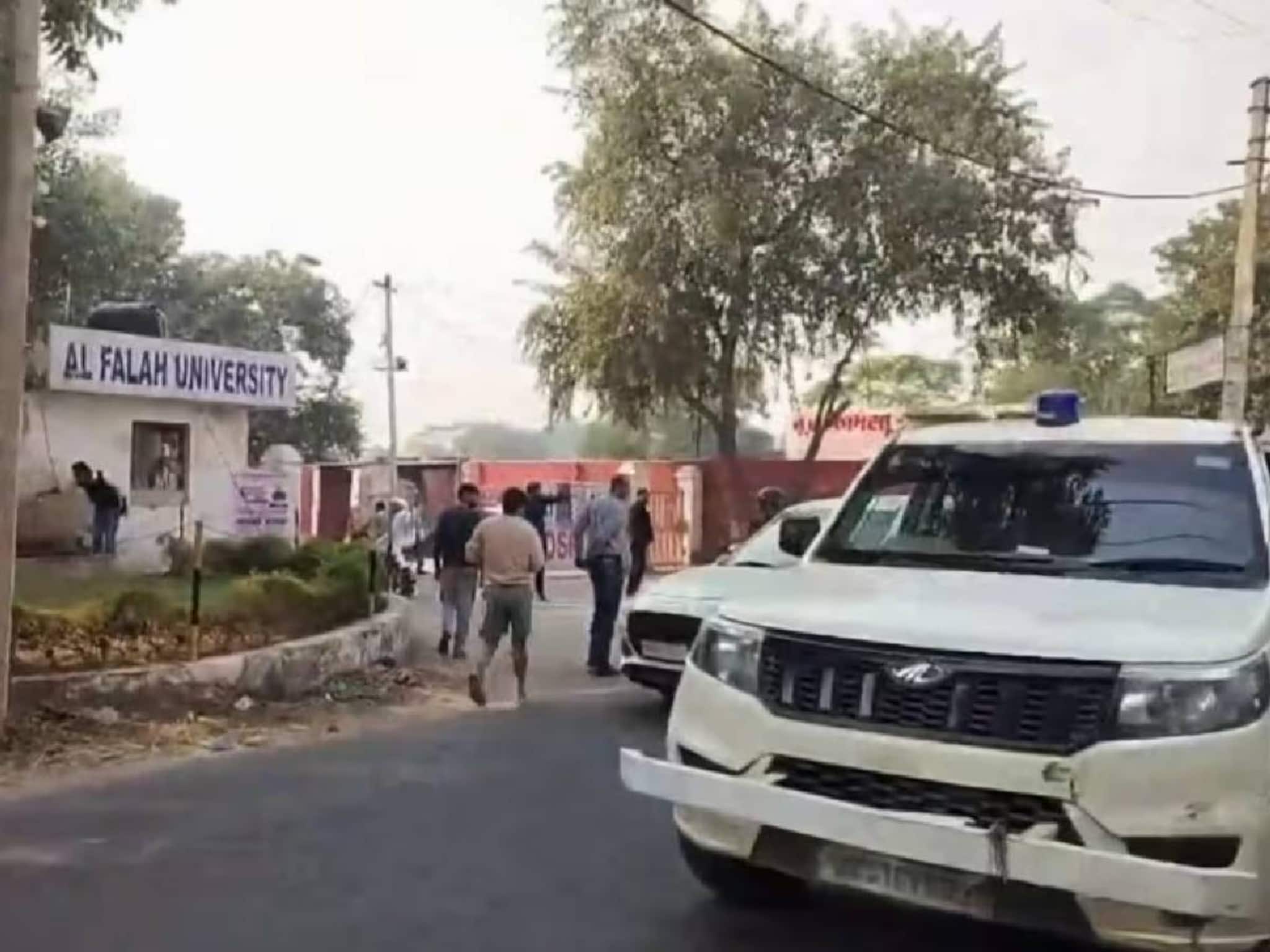 ഹരിയാനയിൽ സ്‌ഫോടകവസ്തു പിടികൂടിയ കേസിൽ വനിതാ ഡോക്ടറും നിരീക്ഷണത്തിൽ; കാറിൽ നിന്ന് തോക്കും വെടിയുണ്ടകളും