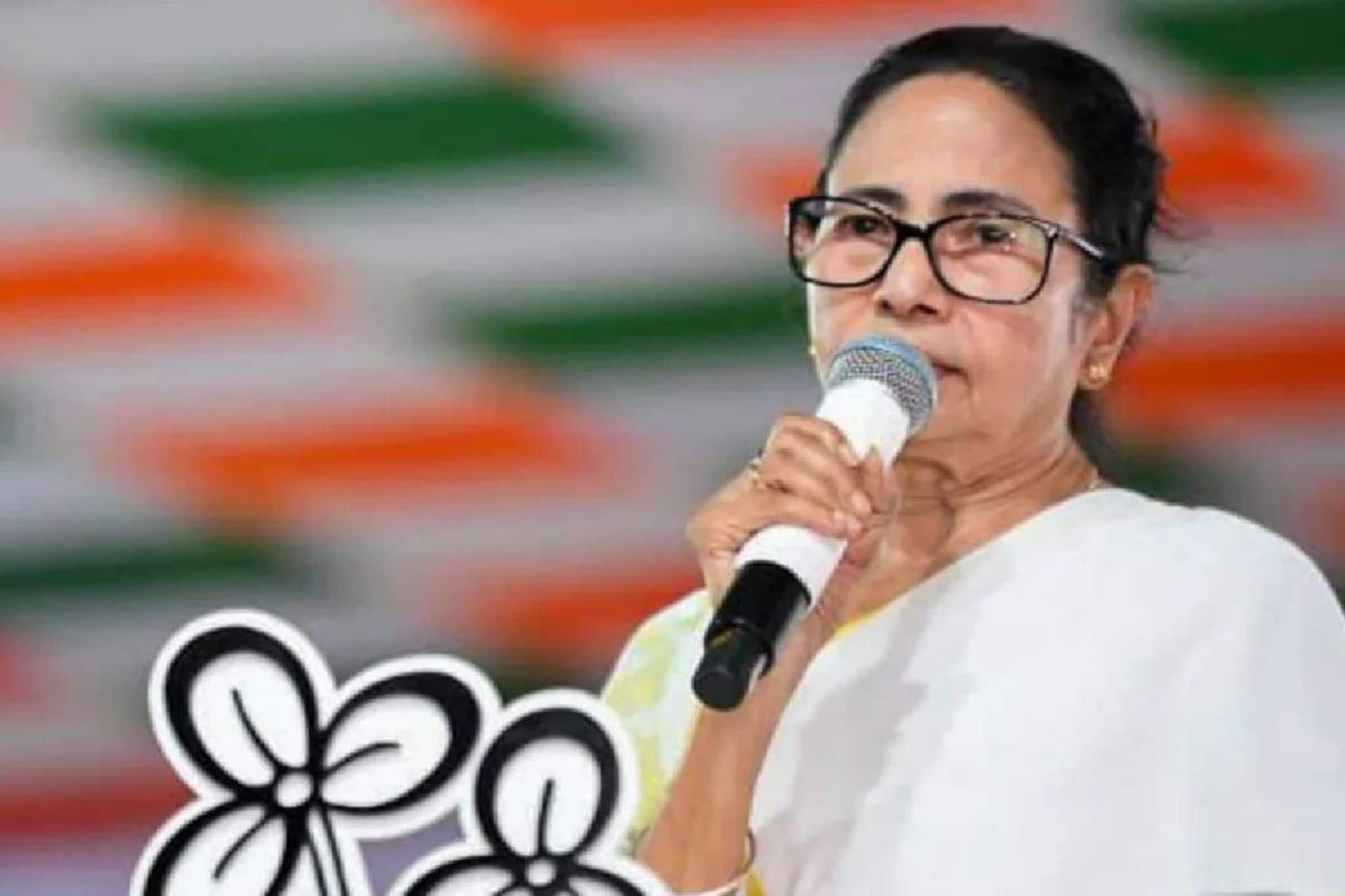 എസ്‌ഐആർ നിർത്തലാക്കണമെന്നാവശ്യപ്പെട്ട് തിരഞ്ഞെടുപ്പ് കമ്മിഷന് മമത ബാനർജിയുടെ കത്ത്; വോട്ട് നഷ്ടപ്പെടുമെന്നുള്ള ഭയമെന്ന് ബിജെപി