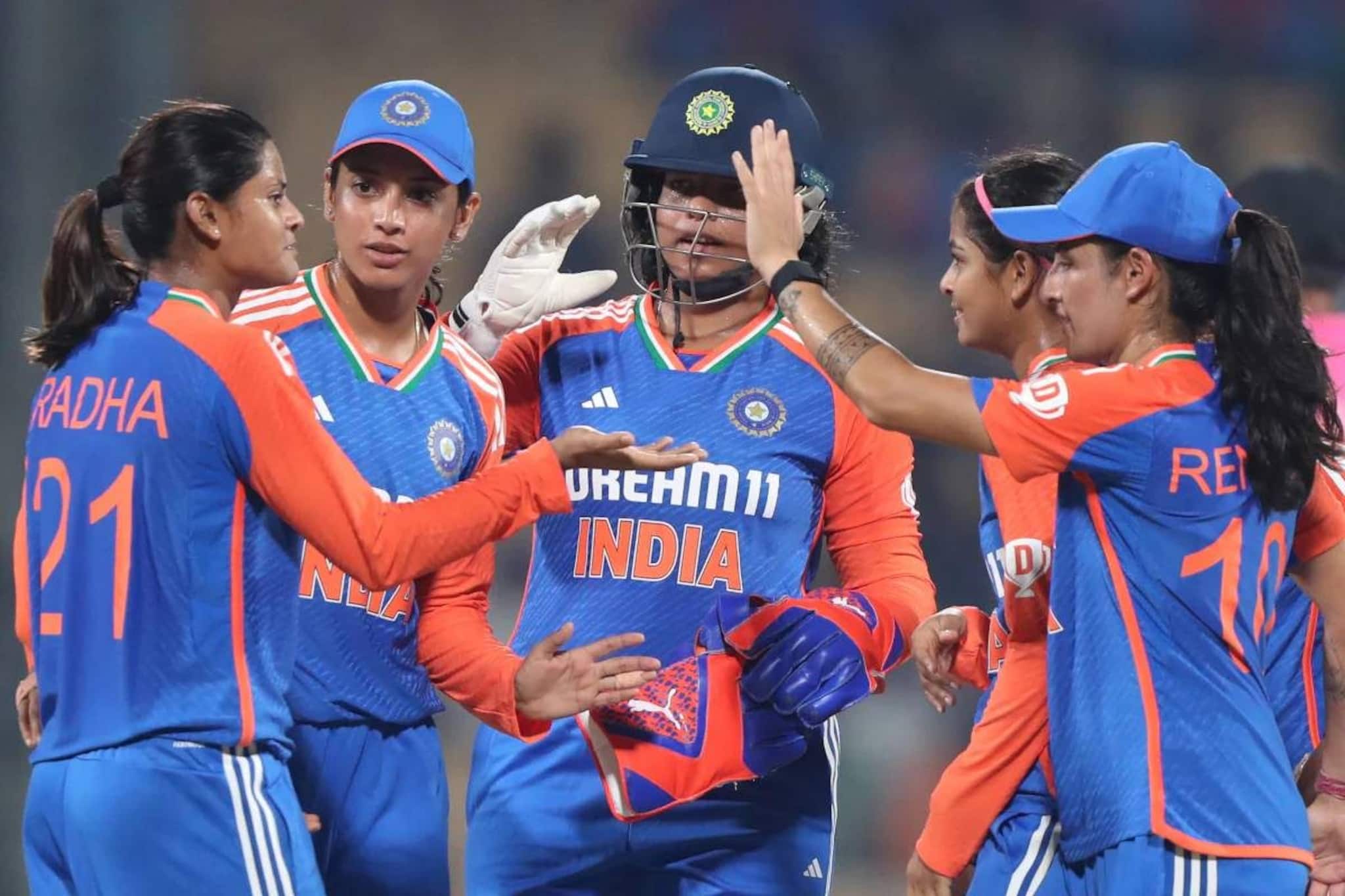 ഇന്ത്യ-ശ്രീലങ്ക വനിതാ ടി20 പരമ്പര: മൂന്ന് മത്സരങ്ങൾക്ക് തിരുവനന്തപുരം ഗ്രീൻഫീൽഡ് സ്റ്റേഡിയം വേദിയാകും ഇന്ത്യ-ശ്രീലങ്ക വനിതാ ടി20 പരമ്പര: മൂന്ന് മത്സരങ്ങൾക്ക് തിരുവനന്തപുരം ഗ്രീൻഫീൽഡ് സ്റ്റേഡിയം വേദിയാകും