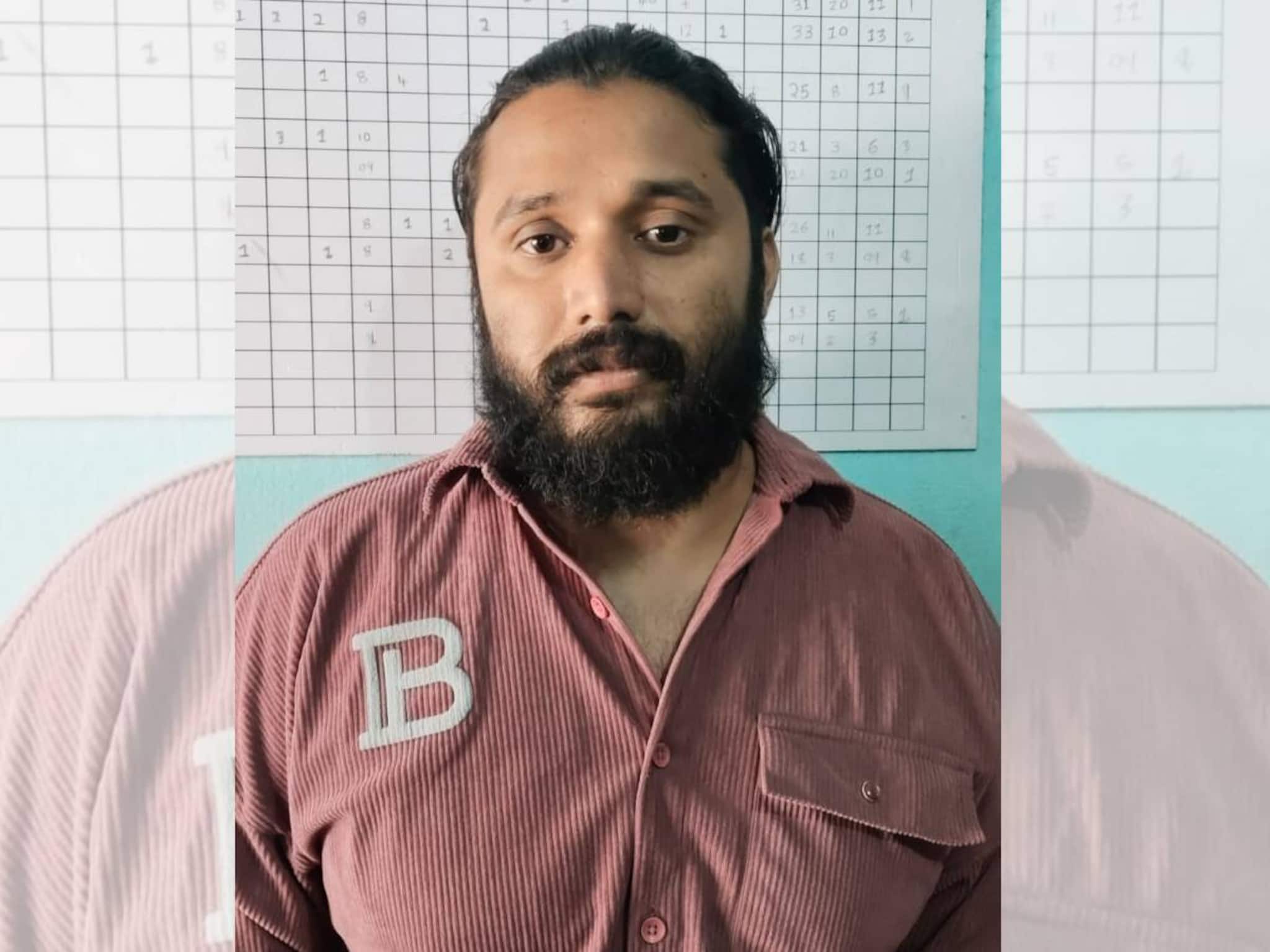 മന്ത്രിയുടെ ഓഫീസിൽ നിന്നാണെന്ന് പറഞ്ഞ് പൊലീസ് സ്റ്റേഷനിൽ വിളിച്ച് വിരട്ടിയ യുവാവ് അറസ്റ്റിൽ