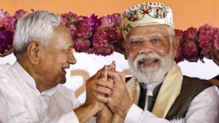 നരേന്ദ്ര മോദിക്കൊപ്പം നിതീഷ് കുമാർ നരേന്ദ്ര മോദിക്കൊപ്പം നിതീഷ് കുമാർ