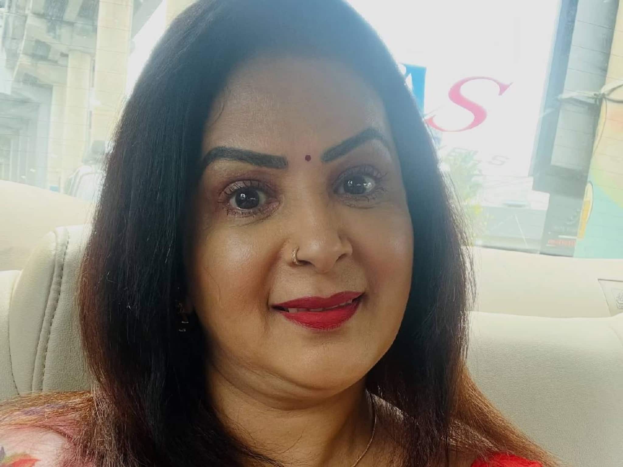 'നായരായതിൽ അഭിമാനം'; നടി രാജി മേനോന്റെ പോസ്റ്റിൽ പ്രതിഷേധം