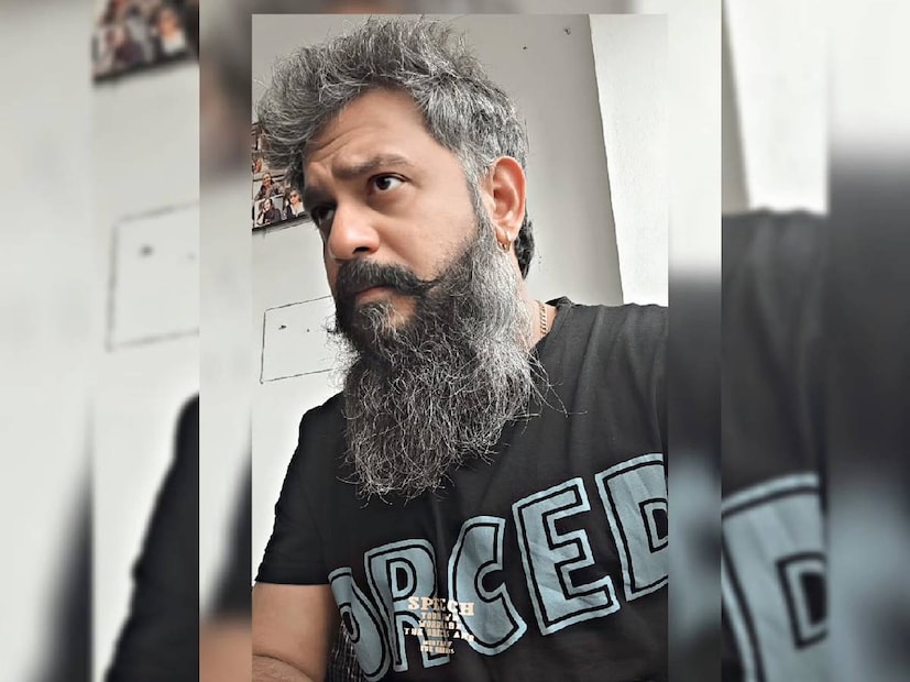 2016ൽ ഈശ്വർ സീരിയൽ നടി ജയശ്രീയെ വിവാഹം ചെയ്‌തു. വിവാഹം ചെയ്തുവെങ്കിലും രണ്ട് വർഷം മാത്രമേ അവർ ഒന്നിച്ചുണ്ടായിരുന്നുള്ളൂ എന്നാണ് റിപ്പോർട്ട്. ഈശ്വറും നടി മഹാലക്ഷ്മിയും തമ്മിൽ അടുപ്പമുണ്ടായിരുന്നു എന്നായിരുന്നു മുൻഭാര്യ ജയശ്രീ പോലീസിൽ നൽകിയ പരാതി. മഹാലക്ഷ്മി പിന്നീട് രവിചന്ദറിനെ വിവാഹം ചെയ്യുകയും, ഇവരുടെ വിവാഹവിശേഷം ഭാഷാതീതമായി ശ്രദ്ധിക്കപ്പെടുകയും ചെയ്തിരുന്നു. മഹാലക്ഷ്മിയും താനും സുഹൃത്തുക്കൾ മാത്രമെന്നും, ജയശ്രീ അനാവശ്യപ്രശ്നങ്ങൾ സൃഷ്‌ടിക്കുന്നു എന്നുമായിരുന്നു ഇദ്ദേഹത്തിന്റെ മറുവാദം