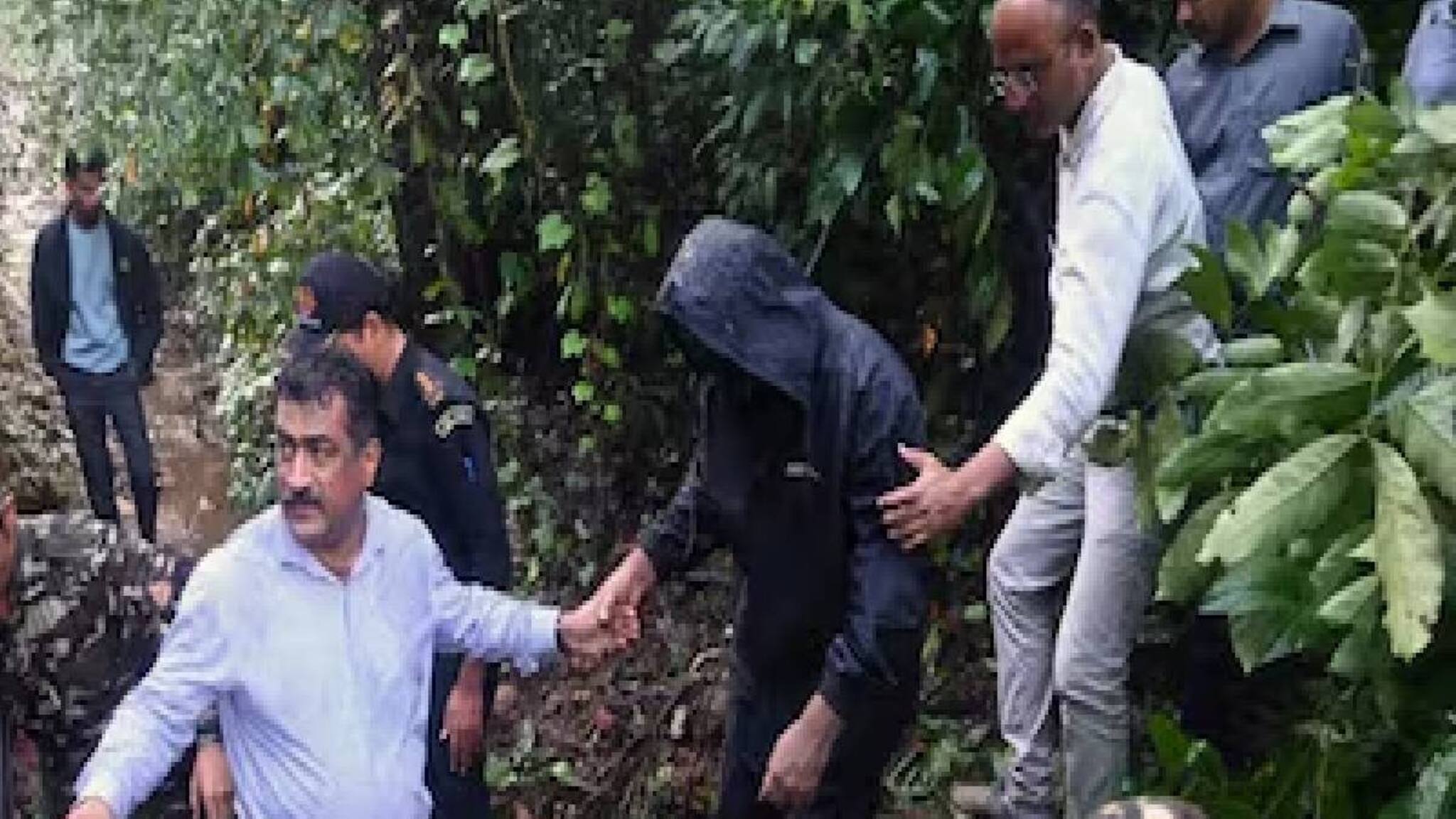 ധര്‍മസ്ഥല കേസില്‍ പരാതിക്കാരനടക്കം 6 പ്രതികൾ; 3900 പേജ് കുറ്റപത്രവുമായി എസ്‌ഐടി