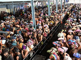 ശബരിമലയിലെ ഭക്തജനത്തിരക്ക്