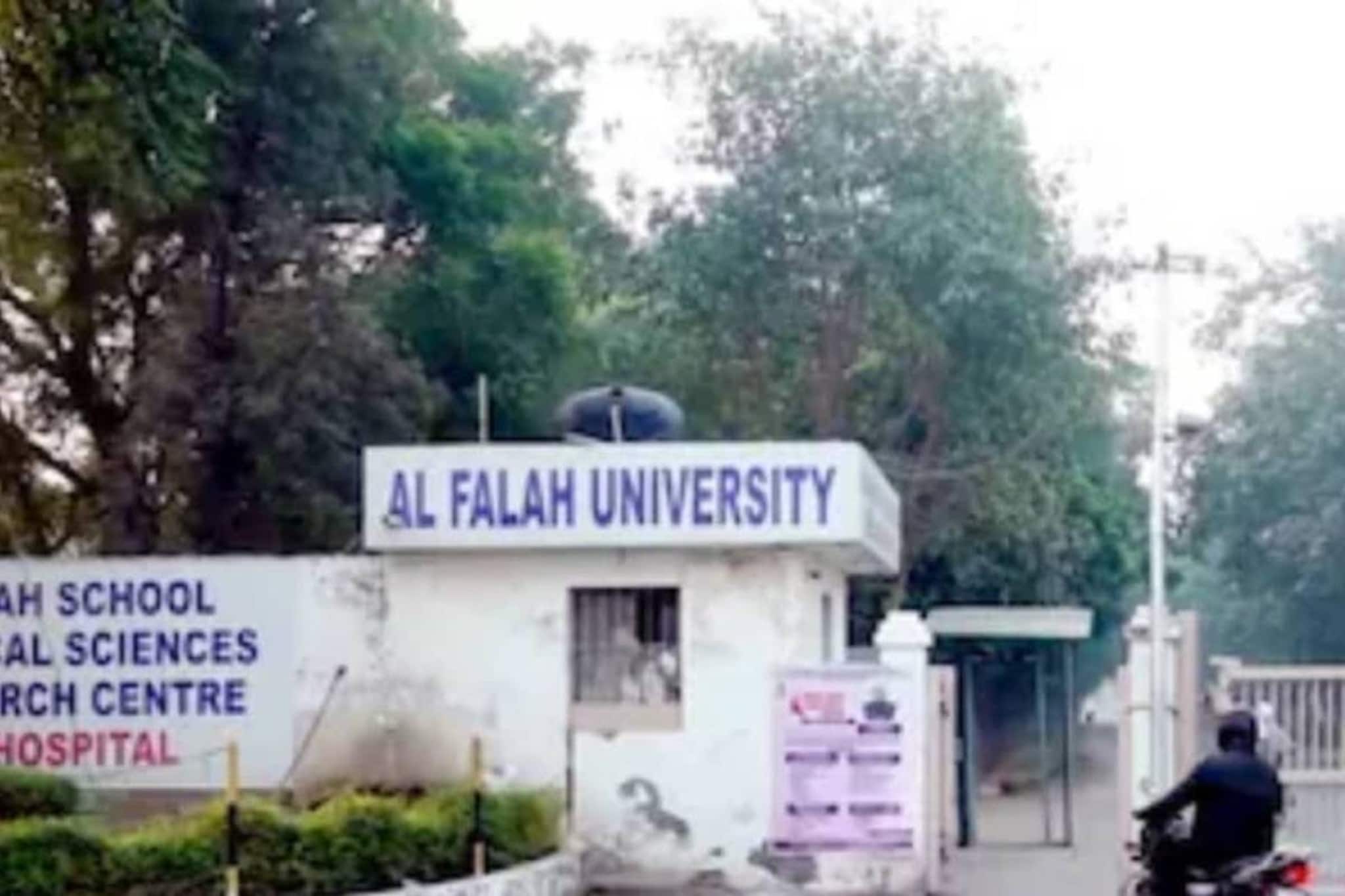 ഫരീദാബാദ് അല്‍ ഫലാ സർവകലാശാലയ്ക്ക് ജയ്പൂര്‍, അഹമ്മദാബാദ് സ്‌ഫോടന കേസുകളുമായും ബന്ധം