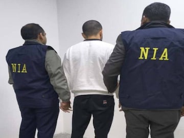 ബിഷ്ണോയി കുറ്റവാളി സംഘത്തിലെ പ്രധാനിയാണ് അൻമോൽ ബിഷ്ണോയി കുറ്റവാളി സംഘത്തിലെ പ്രധാനിയാണ് അൻമോൽ