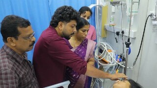 ആശുപത്രി കിടക്കയിൽ വച്ച് ഷാരോൺ ആവണിയെ താലിചാർ‌ത്തുന്നു