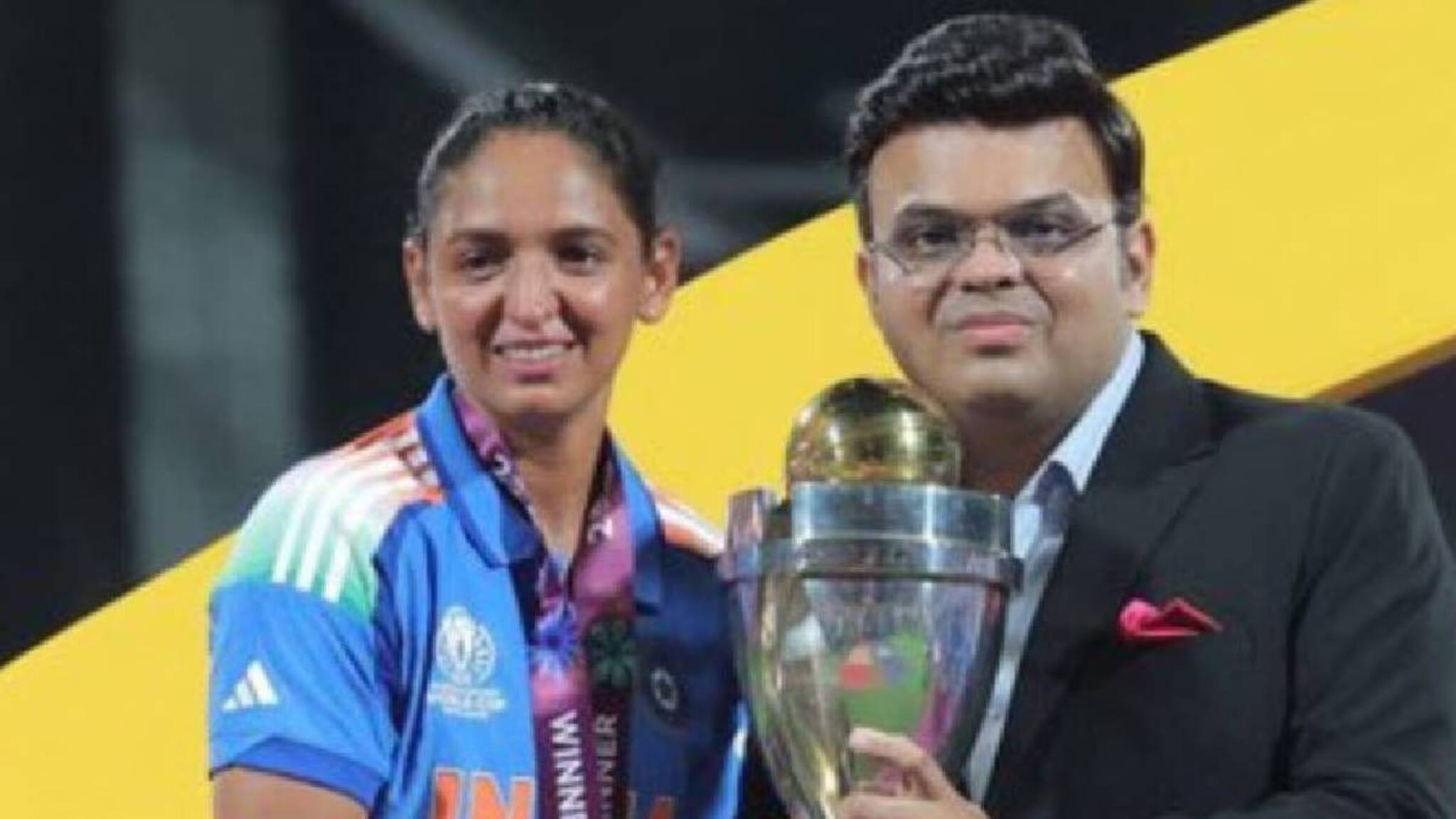 2025 ICC വനിതാ ലോകകപ്പ് നേടിയ ഇന്ത്യയ്ക്ക് ലഭിക്കുന്ന സമ്മാനത്തുകയെത്ര? BCCIയുടേത് അമ്പരപ്പിക്കുന്ന ബോണസ്