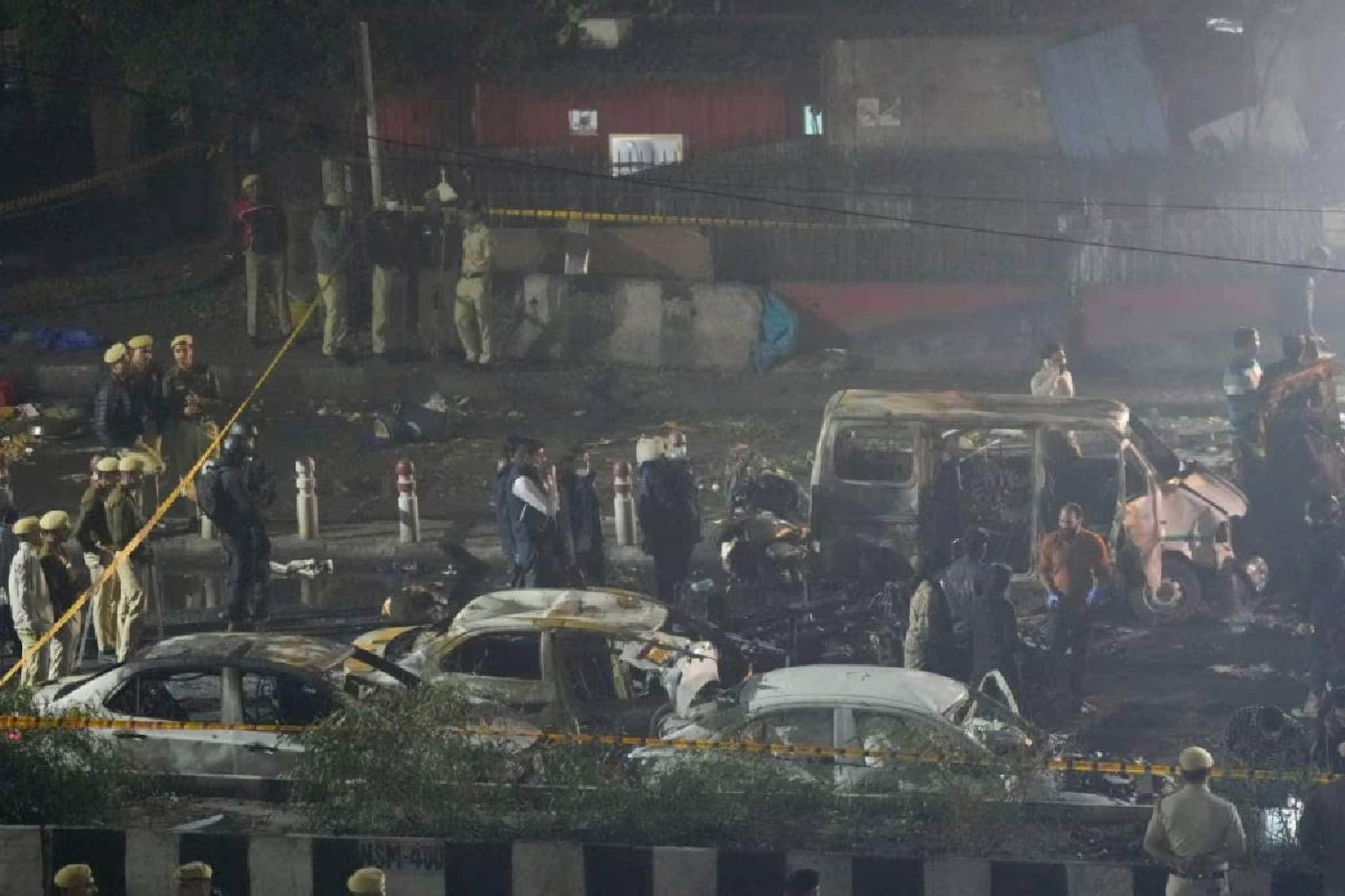 ഡൽഹി സ്ഫോടനം ഐഇഡി ഉപയോഗിച്ചുള്ള ചാവേർ ആക്രമണമെന്ന് സ്ഥിരീകരിച്ച് എൻഐഎ ഡൽഹി സ്ഫോടനം ഐഇഡി ഉപയോഗിച്ചുള്ള ചാവേർ ആക്രമണമെന്ന് സ്ഥിരീകരിച്ച് എൻഐഎ