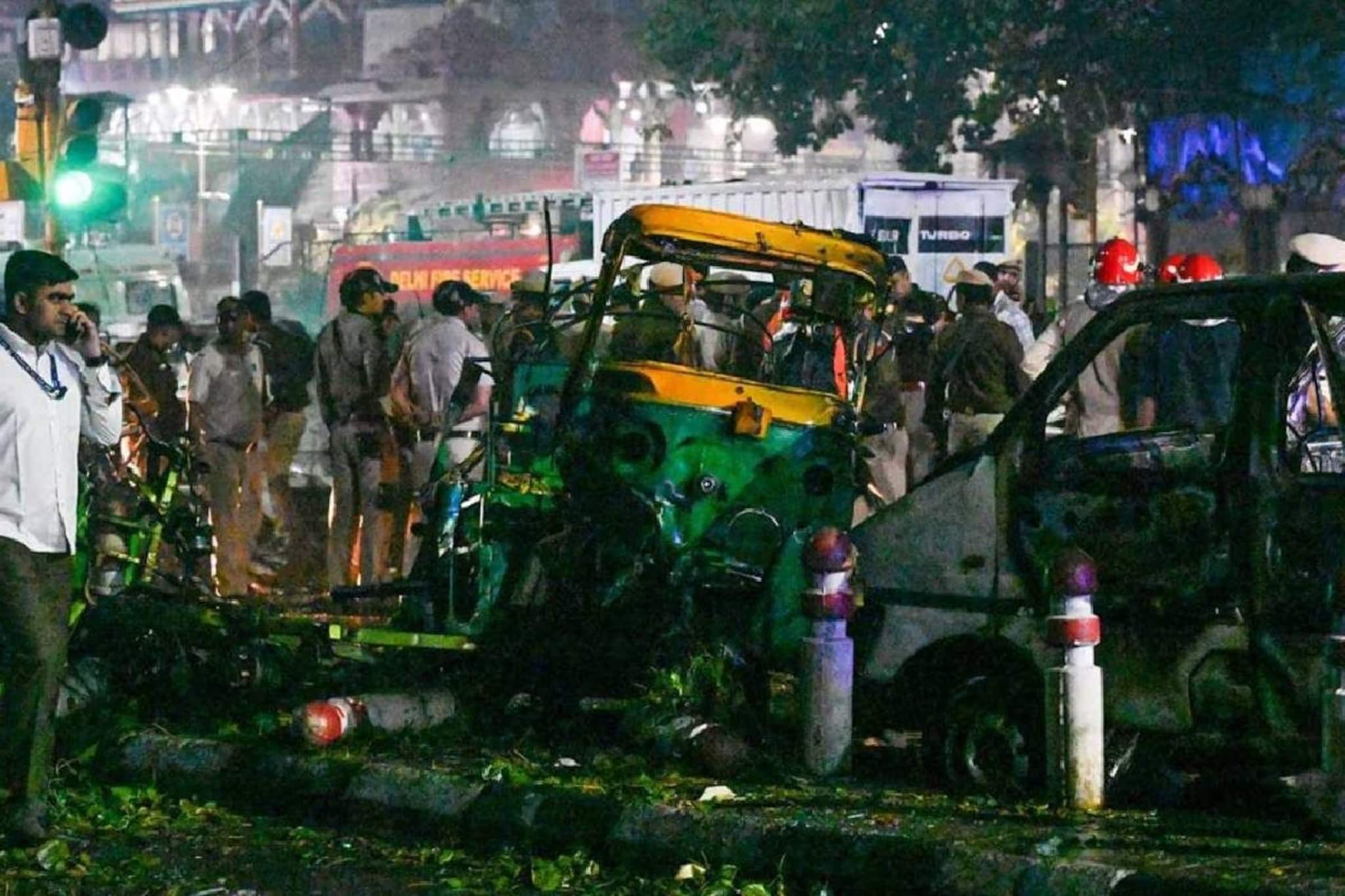 സ്ഫോടക വസ്തു കടത്തുന്നതിനിടെ പരിഭ്രാന്തിയിൽ പൊട്ടിത്തെറിച്ചതാകാമെന്ന് രഹസ്യാന്വേഷണ വൃത്തങ്ങൾ