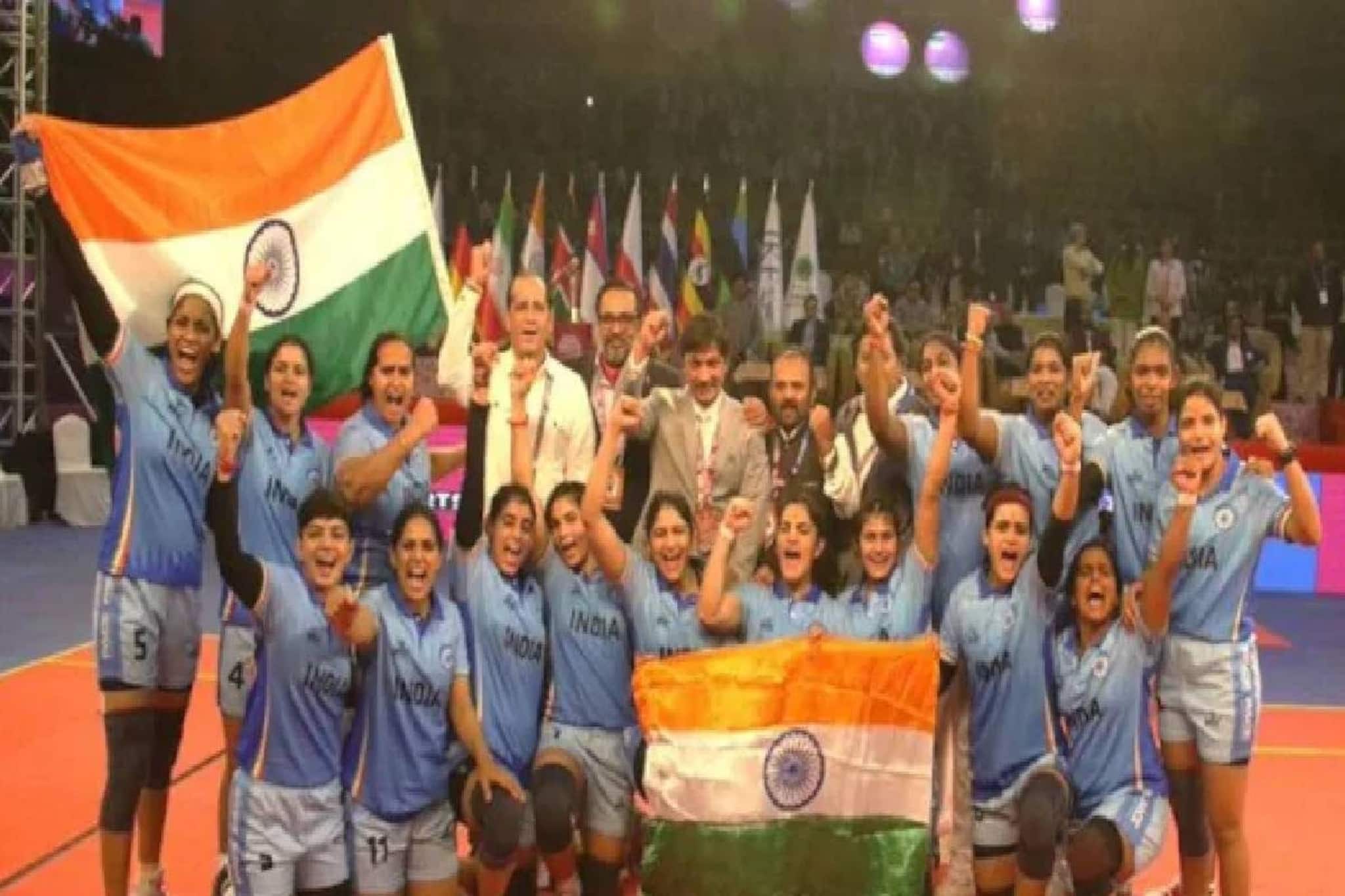 ലോകകപ്പ് കബഡി കിരീടം തുടര്ച്ചയായി രണ്ടാം തവണയും സ്വന്തമാക്കി ഇന്ത്യന് വനിതകള്; അഭിനന്ദനവുമായി പ്രധാനമന്ത്രി നരേന്ദ്ര മോദി ലോകകപ്പ് കബഡി കിരീടം തുടര്ച്ചയായി രണ്ടാം തവണയും സ്വന്തമാക്കി ഇന്ത്യന് വനിതകള്; അഭിനന്ദനവുമായി പ്രധാനമന്ത്രി നരേന്ദ്ര മോദി