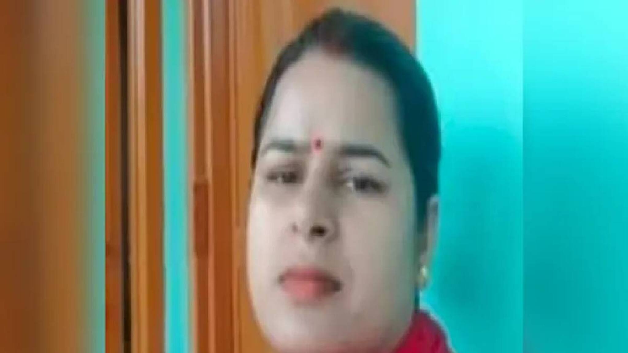 ജീവനൊടുക്കിയ ഭാര്യയുടെ സമീപം ചോരകൊണ്ട് എഴുതിയ ' ഭർത്താവ് നിരപരാധി' പോലീസിനെ നയിച്ചത് കൊലപാതകിയിലേക്ക്