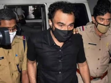 മോൻസൻ മാവുങ്കൽ മോൻസൻ മാവുങ്കൽ