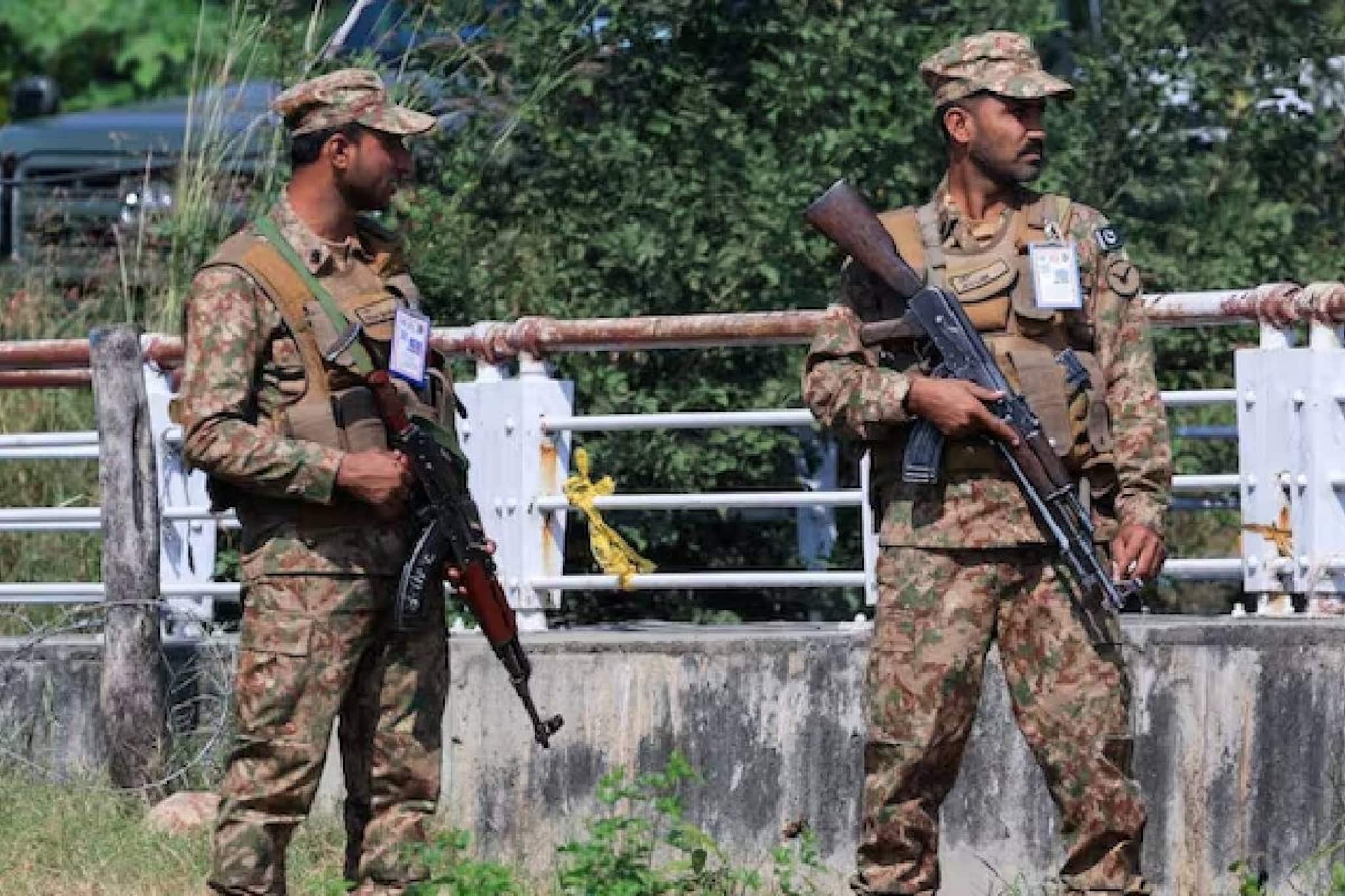 ഗാസയിലേക്കുള്ള ഒരു സൈനികന് പാക്കിസ്ഥാൻ സൈനിക മേധാവി ആവശ്യപ്പെട്ടത് 8 ലക്ഷം! ഗാസയിലേക്കുള്ള ഒരു സൈനികന് പാക്കിസ്ഥാൻ സൈനിക മേധാവി ആവശ്യപ്പെട്ടത് 8 ലക്ഷം!