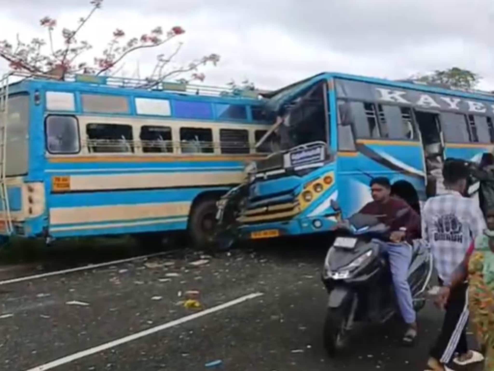 തെങ്കാശിയിൽ സ്വകാര്യ ബസുകൾ കൂട്ടിയിടിച്ച് 7 മരണം; 60 ഓളംപേര്‍ക്ക് പരിക്ക്