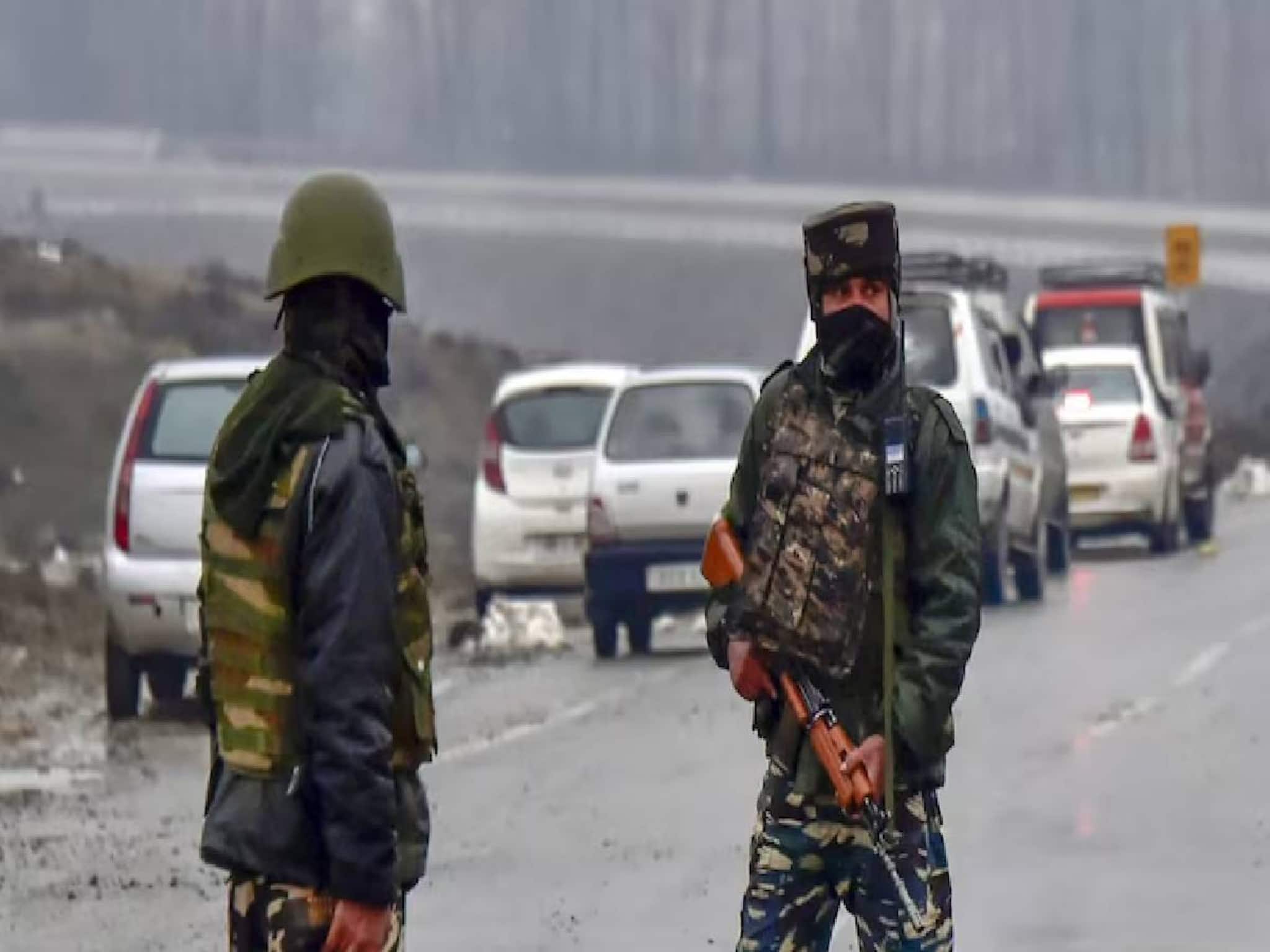 ഫരീദാബാദില്‍ നിന്ന് സ്‌ഫോടകവസ്തുക്കൾ; പൊലീസിനെ നയിച്ചത് തീവ്രവാദികളെ അനുകൂലിച്ചുള്ള കശ്മീരിലെ പോസ്റ്ററുകള്‍