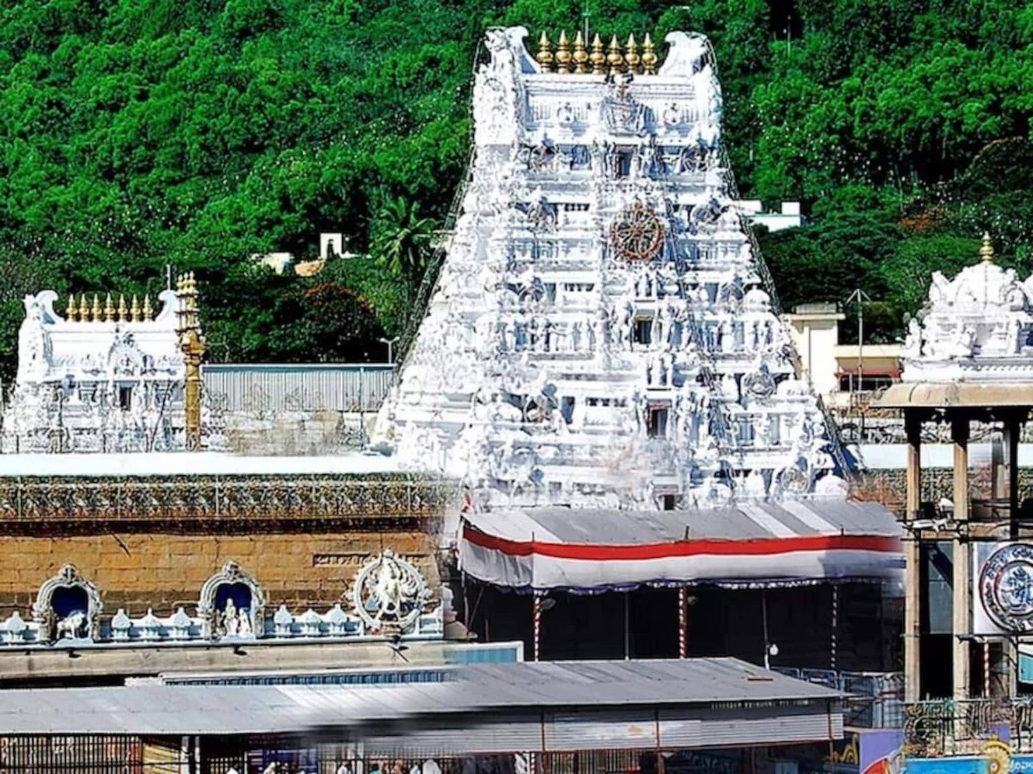 തിരുപ്പതി ഭണ്ഡാര തട്ടിപ്പ് കണ്ടെത്തിയ  മുന്‍ വിജിലന്‍സ് ഓഫീസർ റെയില്‍വെ ട്രാക്കില്‍  മരിച്ച നിലയില്‍ കണ്ടെത്തി