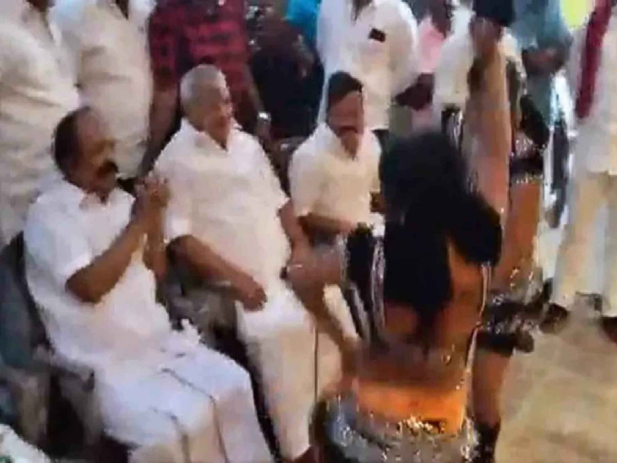 തമിഴ്‌നാട്ടില്‍ ഉദയനിധി സ്റ്റാലിന്റെ ജന്മദിന പാര്‍ട്ടിയില്‍ മന്ത്രിയുടെ മുന്നില്‍ അർദ്ധനഗ്ന യുവതികളുടെ നൃത്തം