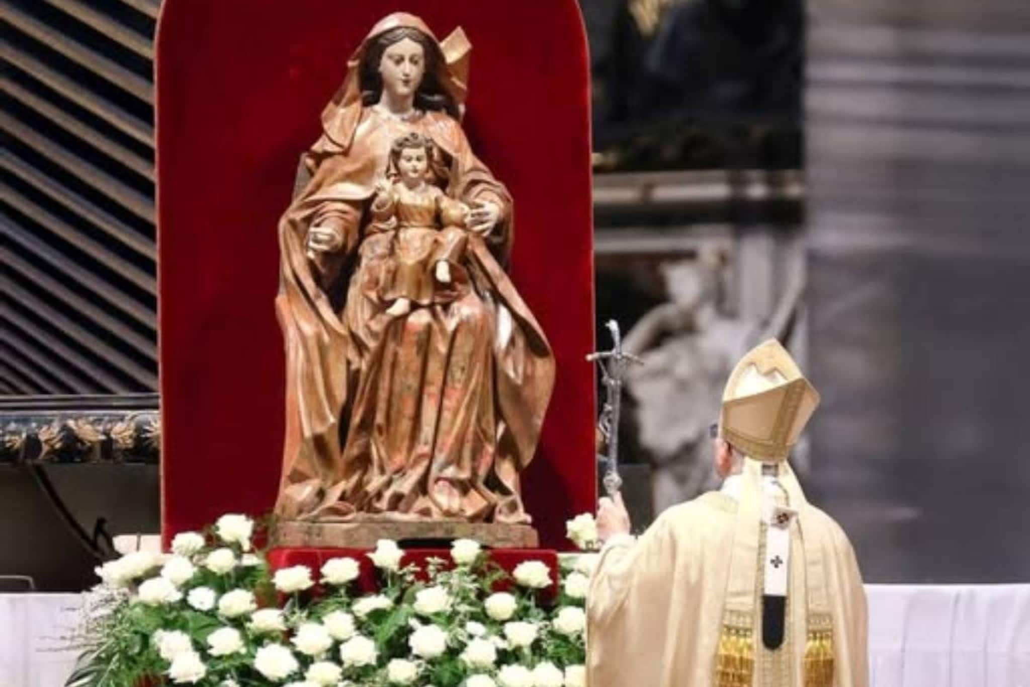 മാതാവ് 'സഹരക്ഷക'യല്ല; ലോകത്തെ രക്ഷിച്ചത് യേശു ഒറ്റയ്ക്ക്; വ്യക്തത വരുത്തി വത്തിക്കാൻ മാതാവ് 'സഹരക്ഷക'യല്ല; ലോകത്തെ രക്ഷിച്ചത് യേശു ഒറ്റയ്ക്ക്; വ്യക്തത വരുത്തി വത്തിക്കാൻ