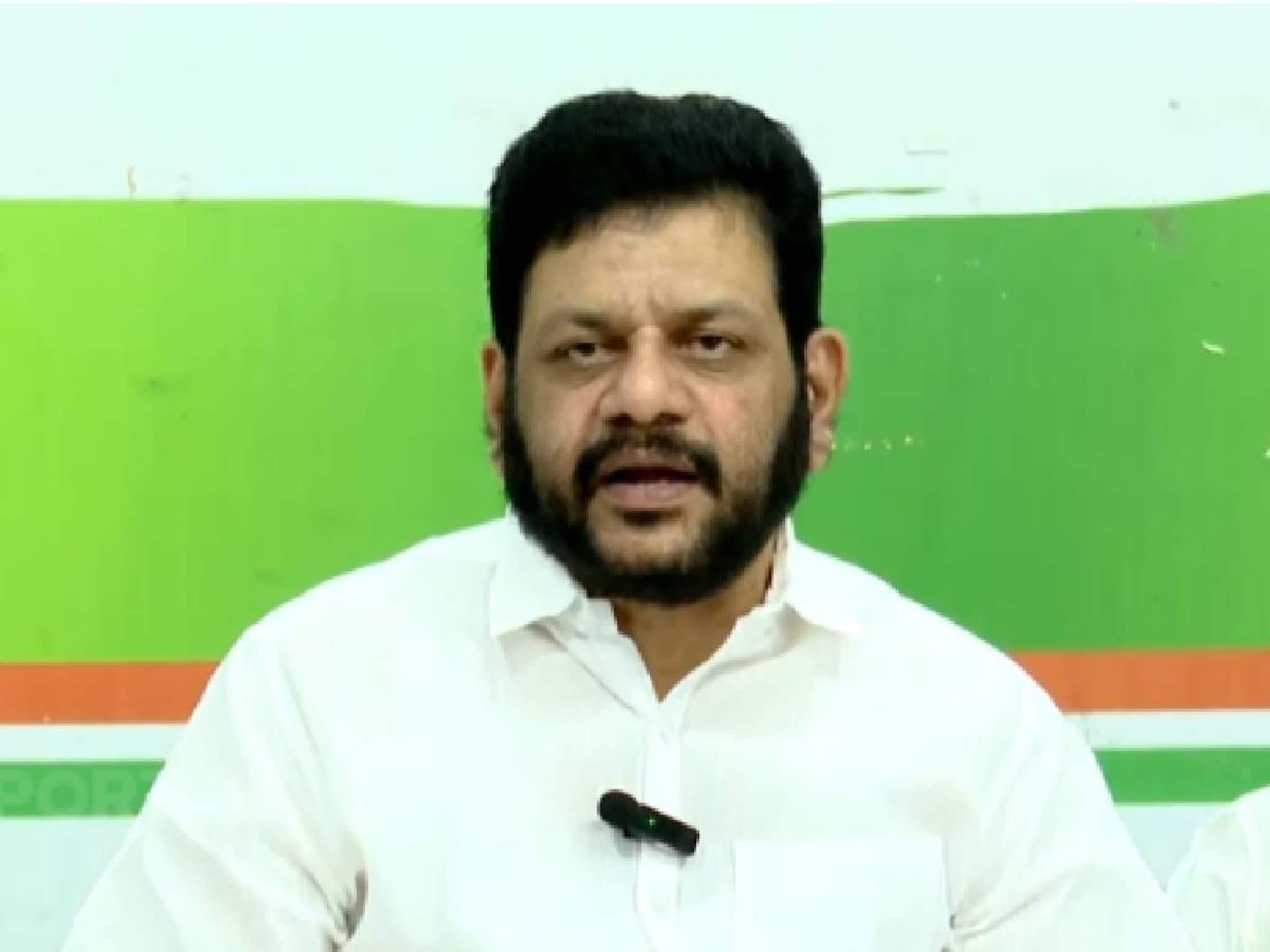 ആർക്കാണ് ഇത്ര അസ്വസ്ഥത ? രാഹുൽ മാങ്കൂട്ടത്തിലിനെ കോൺഗ്രസ് പുറത്താക്കിയിട്ടില്ലെന്ന് പാലക്കാട് എംപി വികെ ശ്രീകണ്ഠൻ