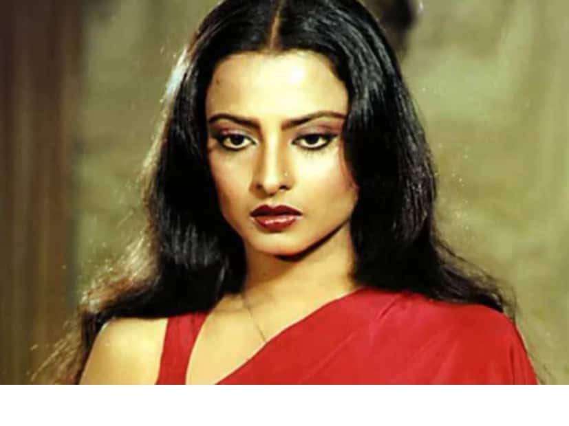  ഇന്ത്യൻ സിനിമയുടെ നിത്യഹരിത നായികയെന്ന് പറയപ്പെടുന്ന ബോളിവുഡ് താരം രേഖയാണ് ഈ നടി. അന്തരിച്ച മുതിർന്ന നടൻ ജെമിനി ഗണേശൻ്റെയും പുഷ്പവല്ലിയുടെയും മകളായി 1954-ൽ ജനിച്ച രേഖ, തൻ്റെ അഭിനയ ജീവിതത്തിൽ 200-ൽ അധികം സിനിമകളിൽ അഭിനയിച്ചു. അനശ്വരമായ അഭിനയ മികവിന് ദേശീയ പുരസ്കാരം ഉൾപ്പെടെ നിരവധി അംഗീകാരങ്ങൾ രേഖ നേടിയിട്ടുണ്ട്. ചലച്ചിത്ര ലോകത്തിന് നൽകിയ സമഗ്ര സംഭാവനകൾ പരിഗണിച്ച് 2010-ൽ കേന്ദ്ര സർക്കാർ പത്മശ്രീ പുരസ്കാരം നൽകി അവരെ ആദരിച്ചു. ഇന്ത്യൻ ചലച്ചിത്ര മേഖലയിലെ ഒരു ഇതിഹാസമായിട്ടാണ് രേഖയെ കണക്കാക്കുന്നത്.