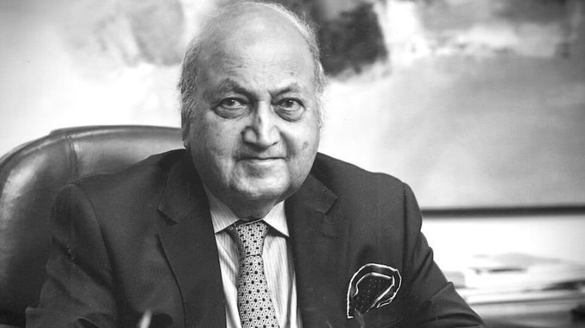 Their growth continued. In 1961, they entered the tractor business with International Harvester, and, under Keshub Mahindra’s leadership from 1963, they partnered with global brands such as Mitsubishi and Peugeot.