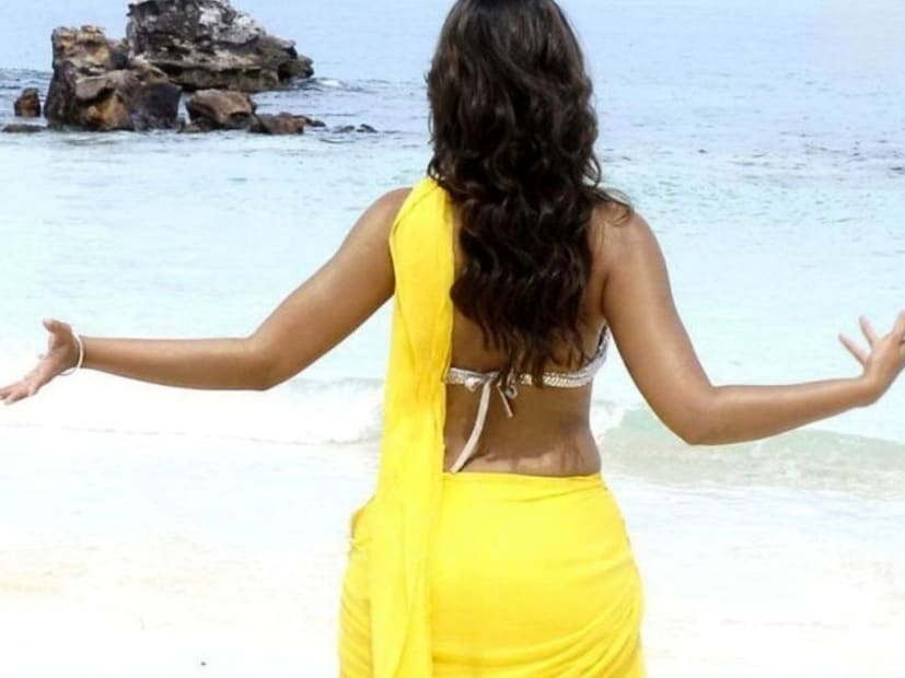 first tollywood heroine 1 crore remuneration, Ileana remuneration facts, Ileana Telugu cinema career, first Telugu actress 1 crore, tollywood heroine salaries, Ileana blockbuster movies, Telugu film industry actress pay, Ileana comeback movies, Ileana Bollywood career, Amar Akbar Anthony Ileana, Ileana latest news, Telugu cinema updates, టాలీవుడ్ కోటి రెమ్యూనరేషన్ హీరోయిన్, ఇలియానా రెమ్యూనరేషన్, మొదటి కోటి తీసుకున్న హీరోయిన్, ఇలియానా తెలుగు కెరీర్, టాలీవుడ్ హీరోయిన్ జీతాలు, దేవదాసు ఇలియానా, పోకిరి హీరోయిన్, ఇలియానా బాలీవుడ్ సినిమాలు, టాలీవుడ్ న్యూస్, ఇలియానా లేటెస్ట్ అప్‌డేట్స్, తెలుగు సినిమా వార్తలు,