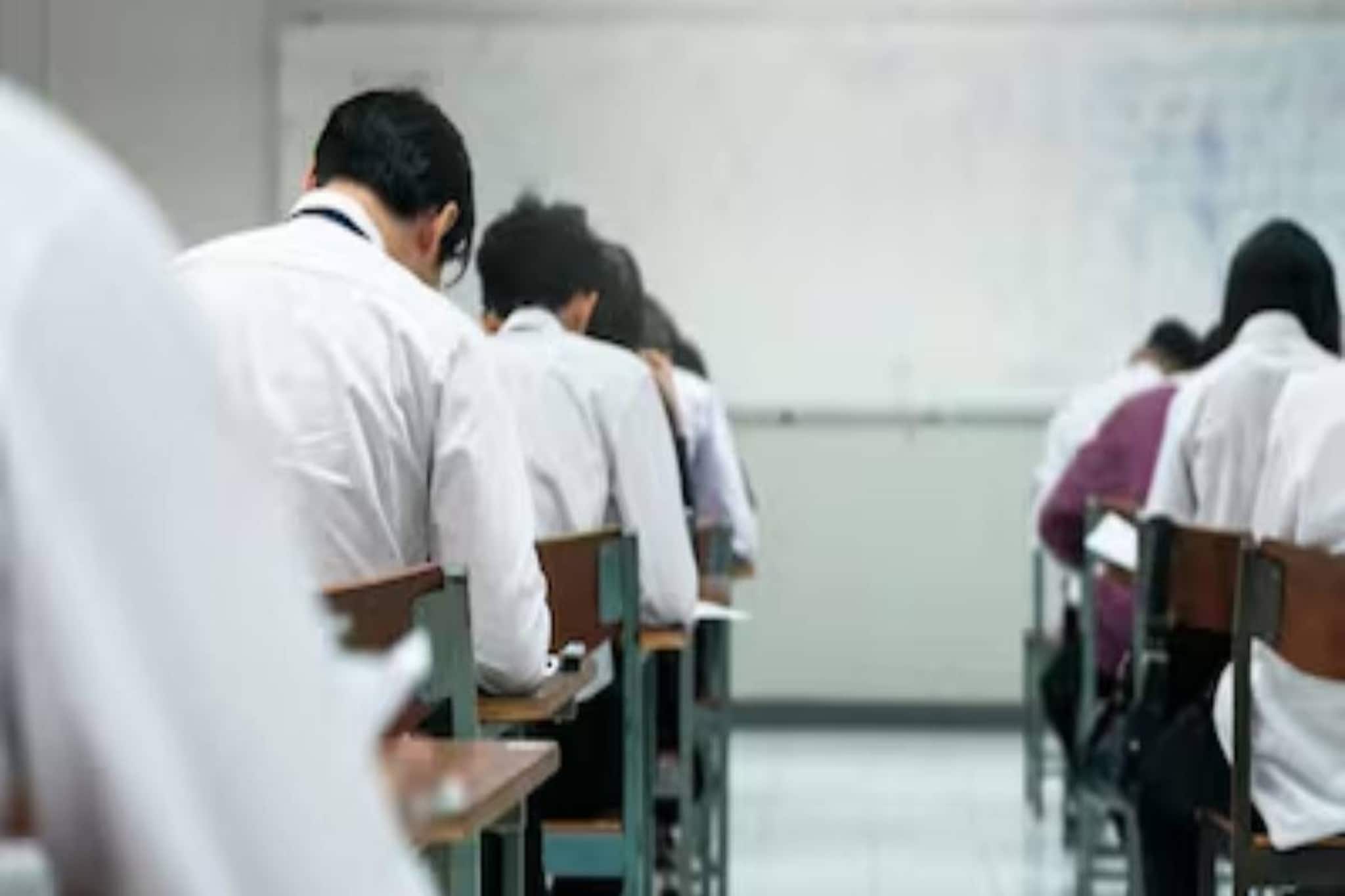 4 കിലോ അരിക്ക് 420 രൂപയാണെങ്കില്‍ 12 കിലോയ്ക്ക് എത്ര വില? കണക്ക് പരീക്ഷയിലെ ചോദ്യത്തെച്ചൊല്ലി യുപിയില്‍ വിവാദം