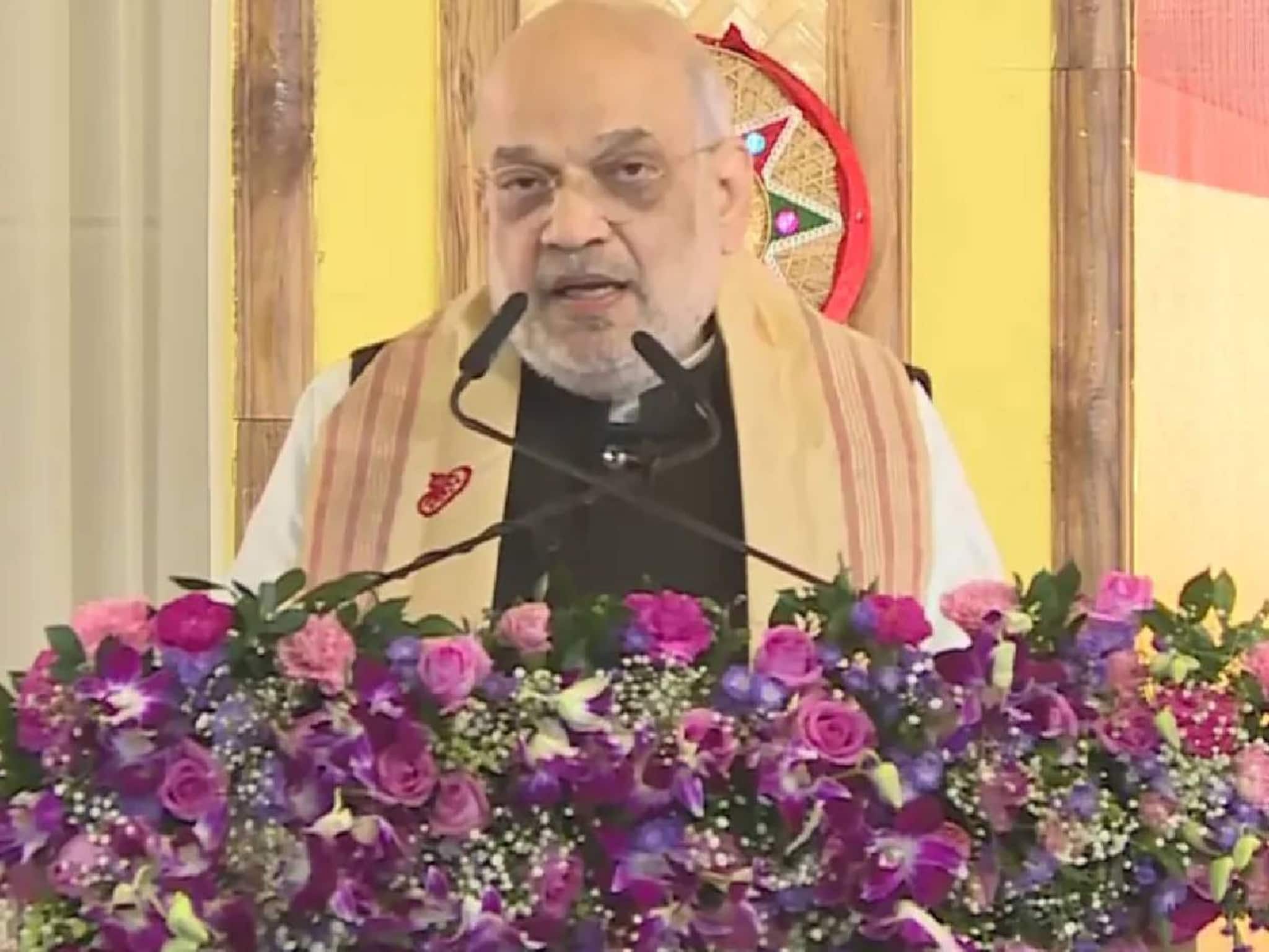 'നുഴഞ്ഞുകയറ്റക്കാരെ കോൺഗ്രസ് വോട്ട് ബാങ്കായി കാണുന്നു': അമിത് ഷാ 'നുഴഞ്ഞുകയറ്റക്കാരെ കോൺഗ്രസ് വോട്ട് ബാങ്കായി കാണുന്നു': അമിത് ഷാ