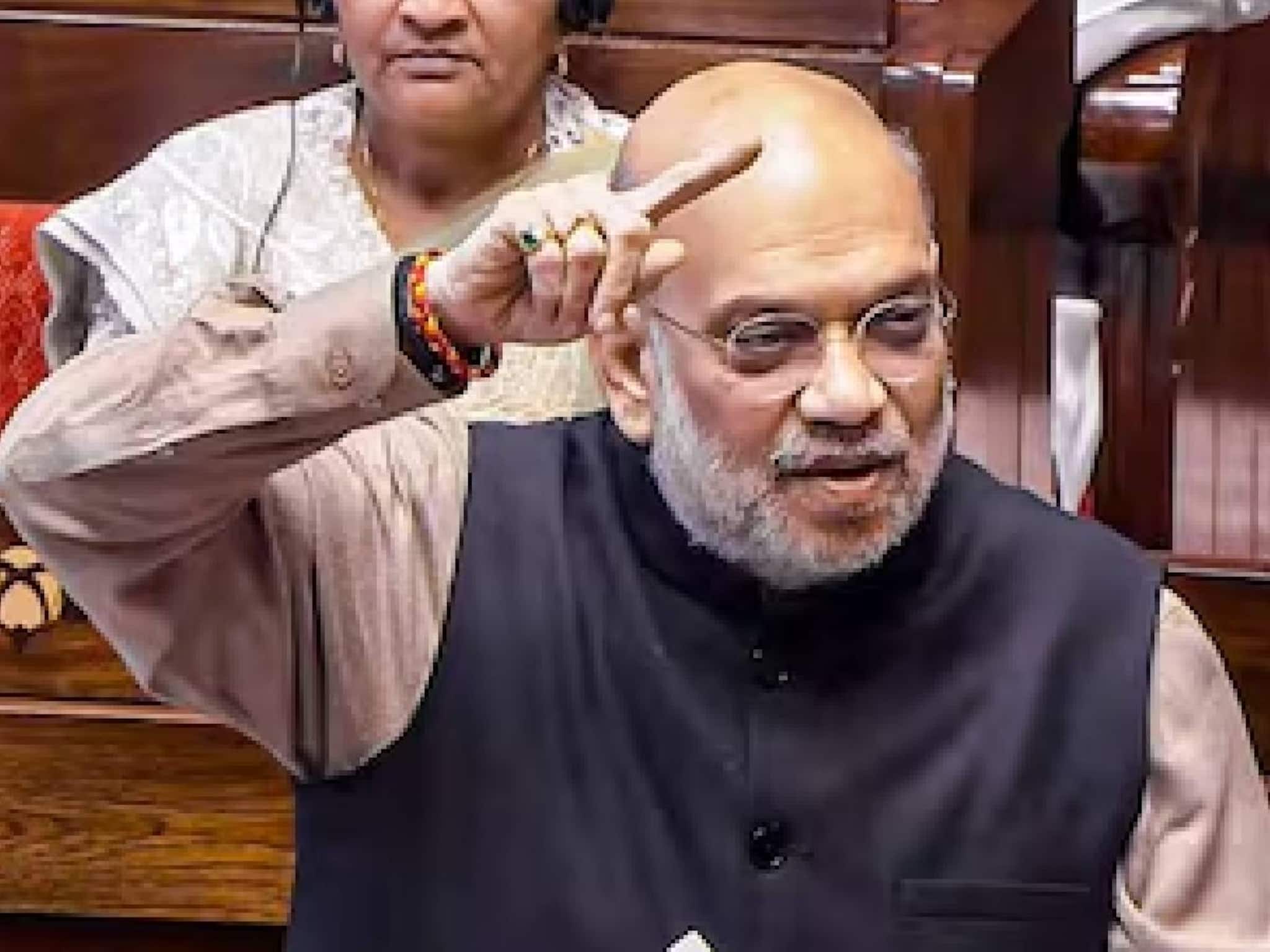 പ്രതിപക്ഷം വോട്ടിനായി നുഴഞ്ഞുകയറ്റക്കാരെ സംരക്ഷിക്കുന്നു:അമിത് ഷാ പ്രതിപക്ഷം വോട്ടിനായി നുഴഞ്ഞുകയറ്റക്കാരെ സംരക്ഷിക്കുന്നു:അമിത് ഷാ