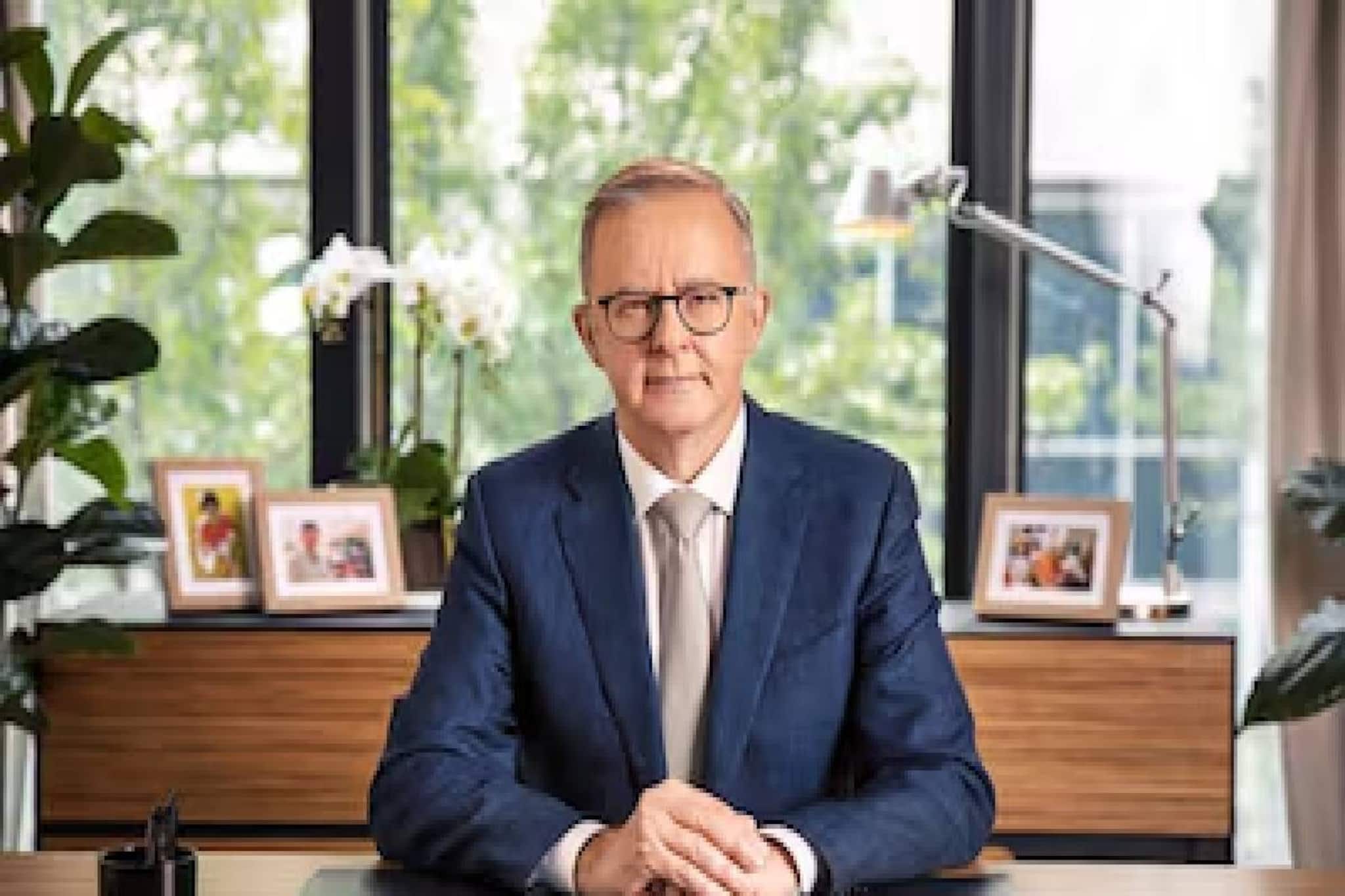 ഇനി 16 വയസ്സിന് താഴെയുള്ള കുട്ടികള്ക്ക് സോഷ്യല് മീഡിയ ലഭിക്കില്ല; ഔദ്യോഗികമായി നിരോധിച്ച് ഓസ്ട്രേലിയ ഇനി 16 വയസ്സിന് താഴെയുള്ള കുട്ടികള്ക്ക് സോഷ്യല് മീഡിയ ലഭിക്കില്ല; ഔദ്യോഗികമായി നിരോധിച്ച് ഓസ്ട്രേലിയ