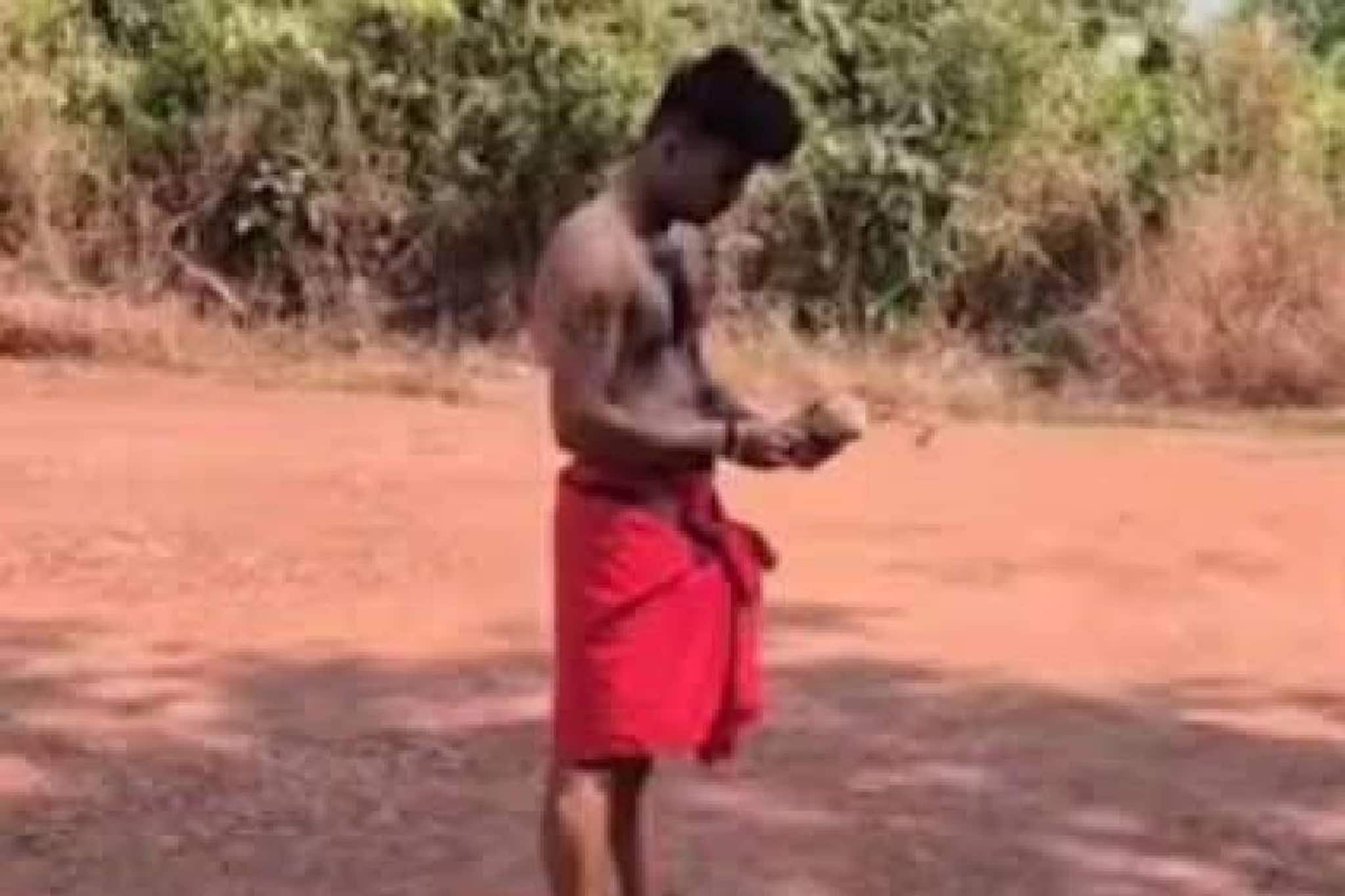 സിപിഎം പ്രവർത്തകന്റെ കൈപ്പത്തി തകര്ന്നത് ക്രിസ്മസ് ആഘോഷത്തിനുണ്ടാക്കിയ പടക്കം പൊട്ടിയെന്ന് ഇ.പി. ജയരാജന് സിപിഎം പ്രവർത്തകന്റെ കൈപ്പത്തി തകര്ന്നത് ക്രിസ്മസ് ആഘോഷത്തിനുണ്ടാക്കിയ പടക്കം പൊട്ടിയെന്ന് ഇ.പി. ജയരാജന്