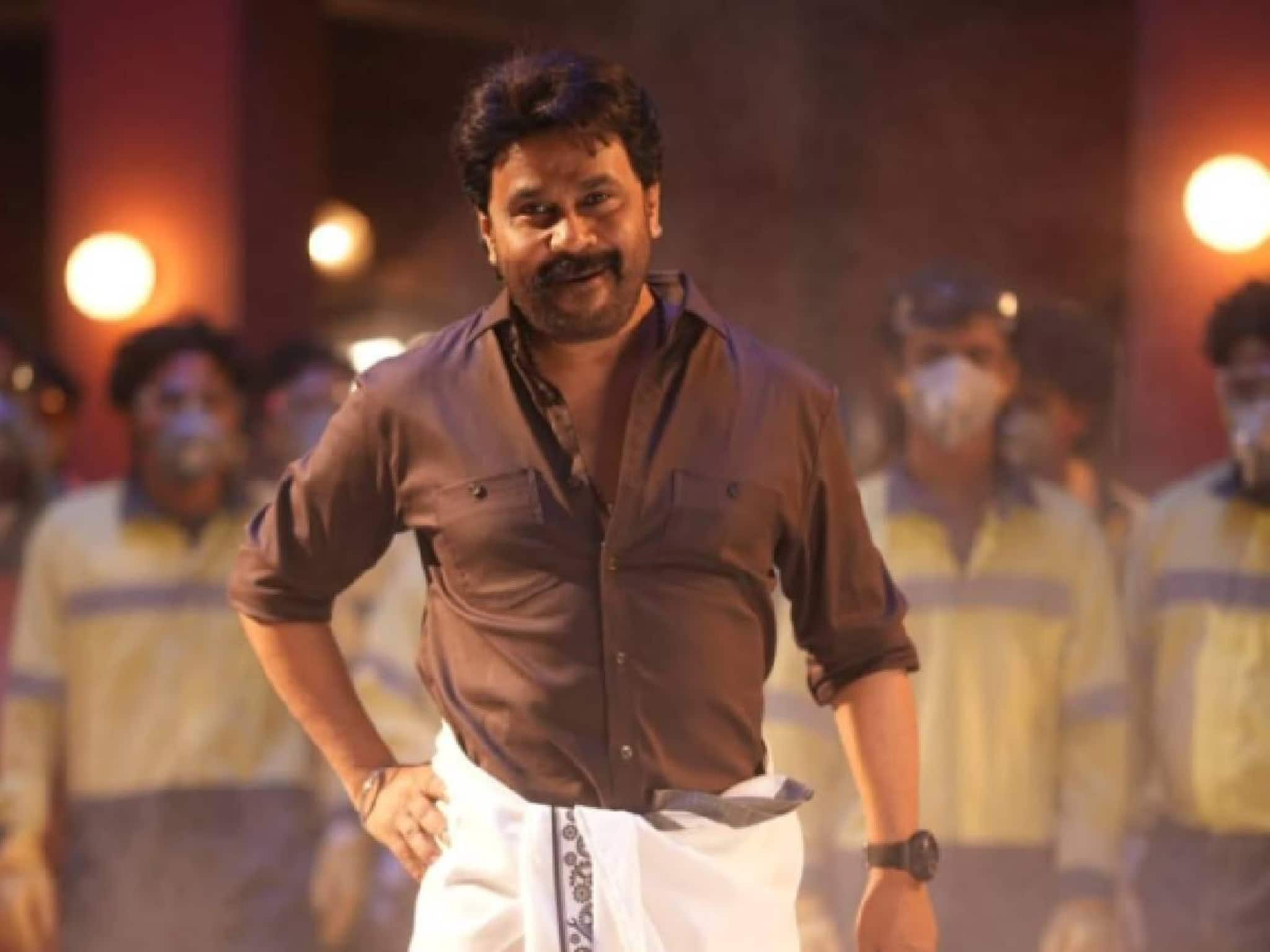 Dileep | 'ഇനി ഇയാൾ ഇല്ല' എന്ന സാഹചര്യത്തിൽ നിന്നും തിരിച്ചുവരവിന് കാരണമായ അവസരം; തുറന്നു പറഞ്ഞ് ദിലീപ് Dileep | 'ഇനി ഇയാൾ ഇല്ല' എന്ന സാഹചര്യത്തിൽ നിന്നും തിരിച്ചുവരവിന് കാരണമായ അവസരം; തുറന്നു പറഞ്ഞ് ദിലീപ്