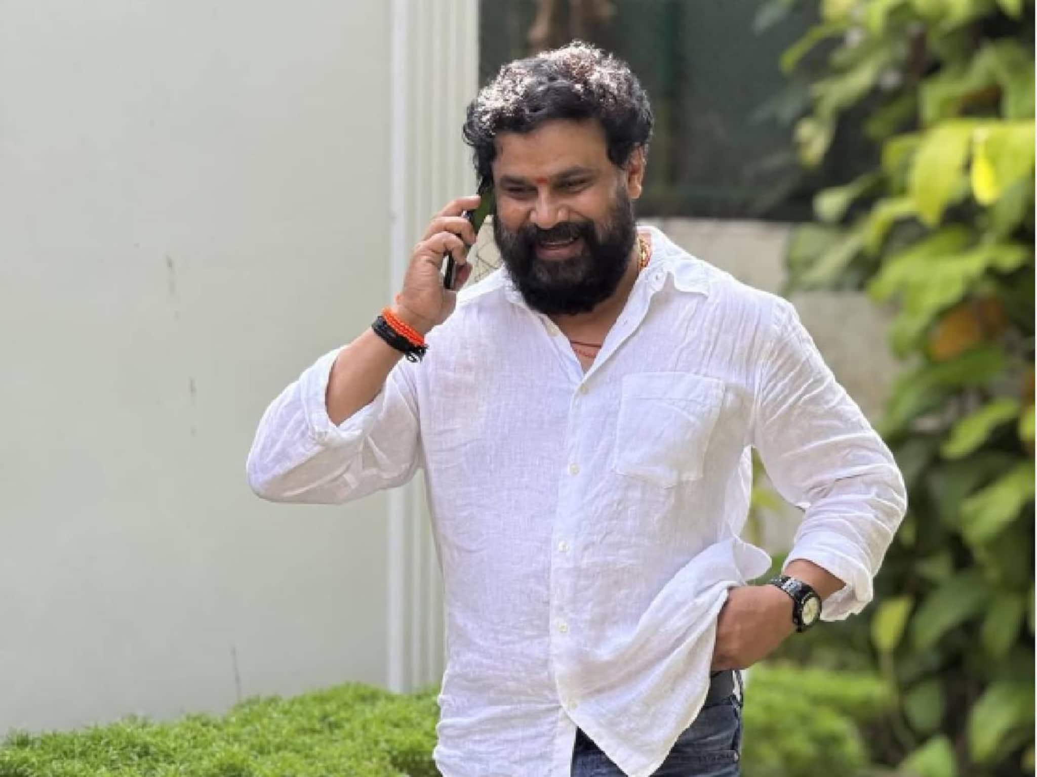 ദിലീപിനായി മറ്റൊരു വീട്ടിൽ എന്നും ചോറു വിളമ്പി കാത്തിരുന്ന അമ്മ; ആ കഥ പറയുന്ന മകൻ