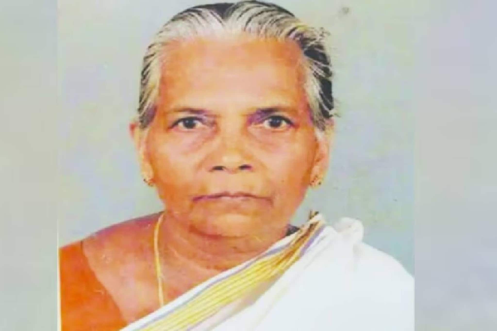 തിരുവല്ലത്ത് വോട്ട് ചെയ്യാനെത്തിയ 73-കാരി വിരലില് മഷി പുരട്ടി ബൂത്തില് കയറവേ കുഴഞ്ഞു വീണു മരിച്ചു തിരുവല്ലത്ത് വോട്ട് ചെയ്യാനെത്തിയ 73-കാരി വിരലില് മഷി പുരട്ടി ബൂത്തില് കയറവേ കുഴഞ്ഞു വീണു മരിച്ചു